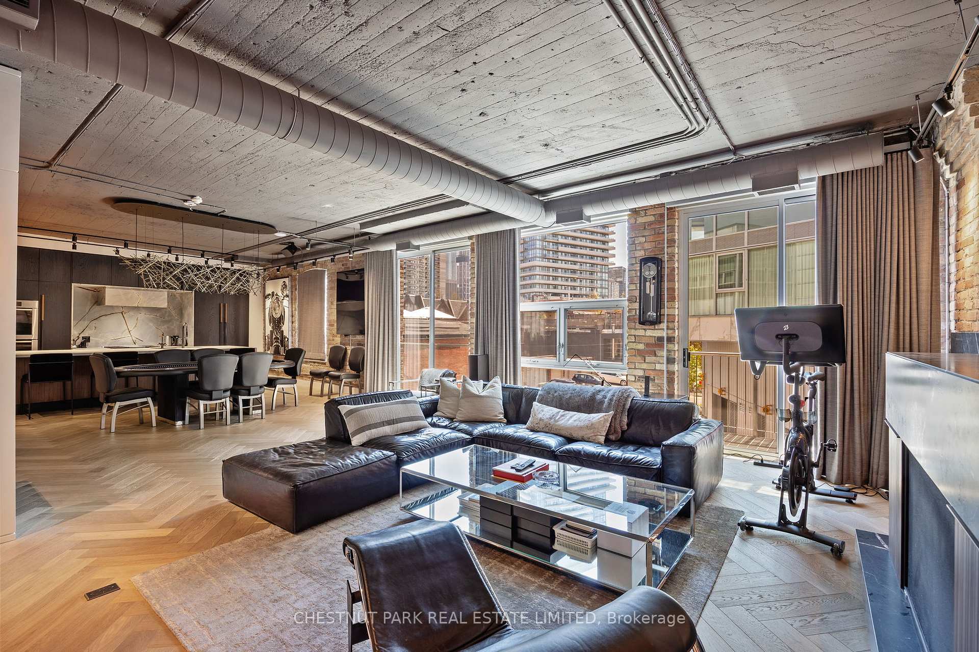 2 Bedrooms Condo at 113 Dupont, Toronto For sale