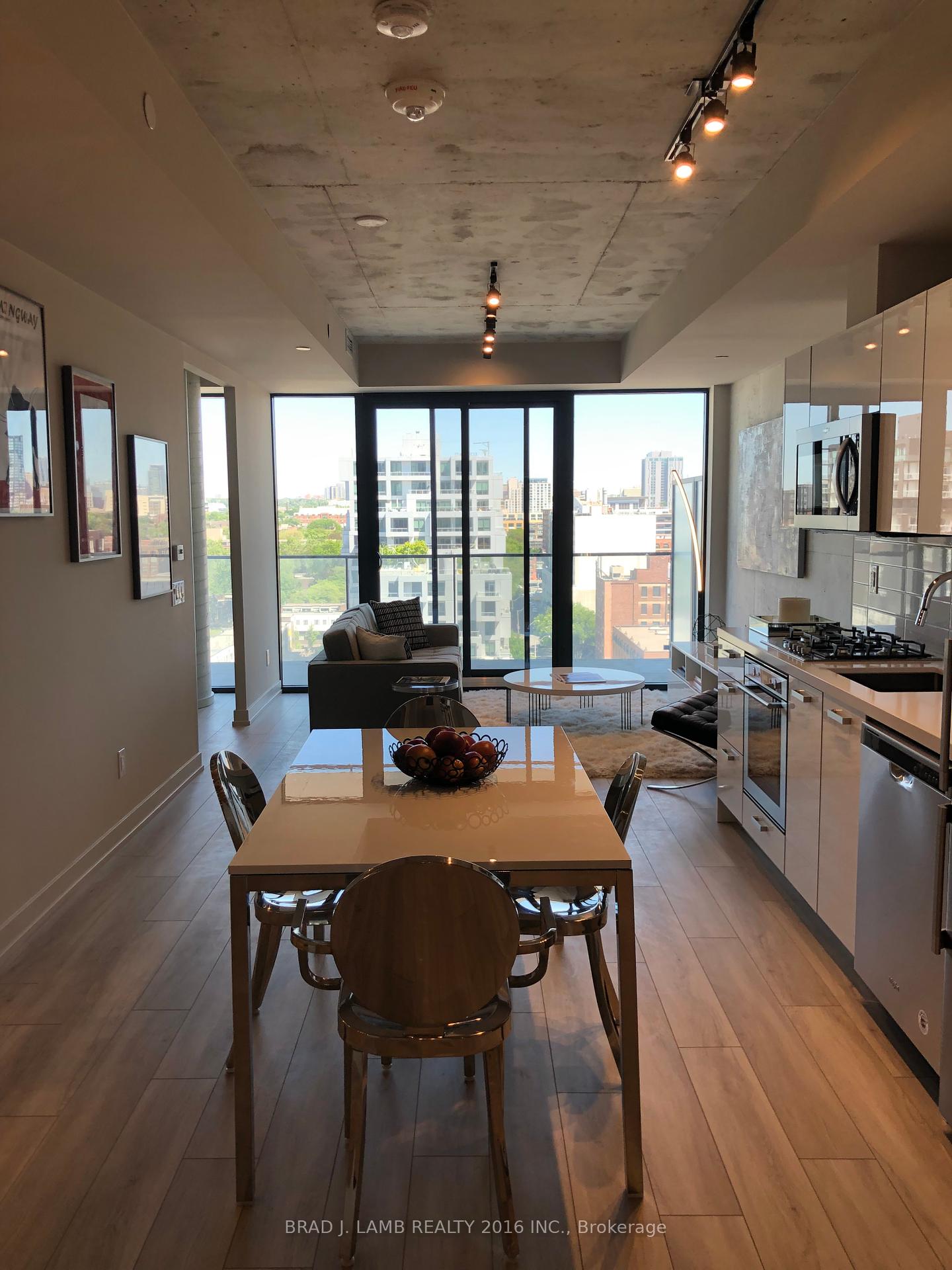 2 Bedrooms Condo at 458 Richmond, Toronto For sale