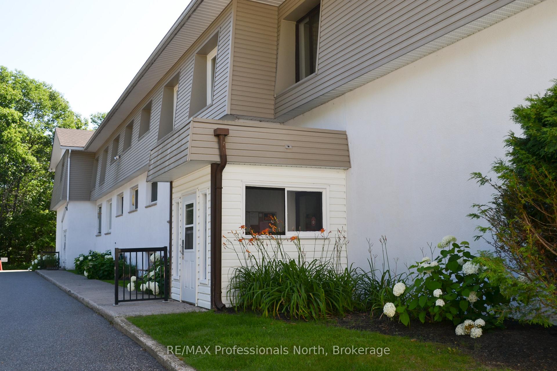 #22 - 26 HERMAN Avenue, Huntsville, ON P1H 1J6 #22