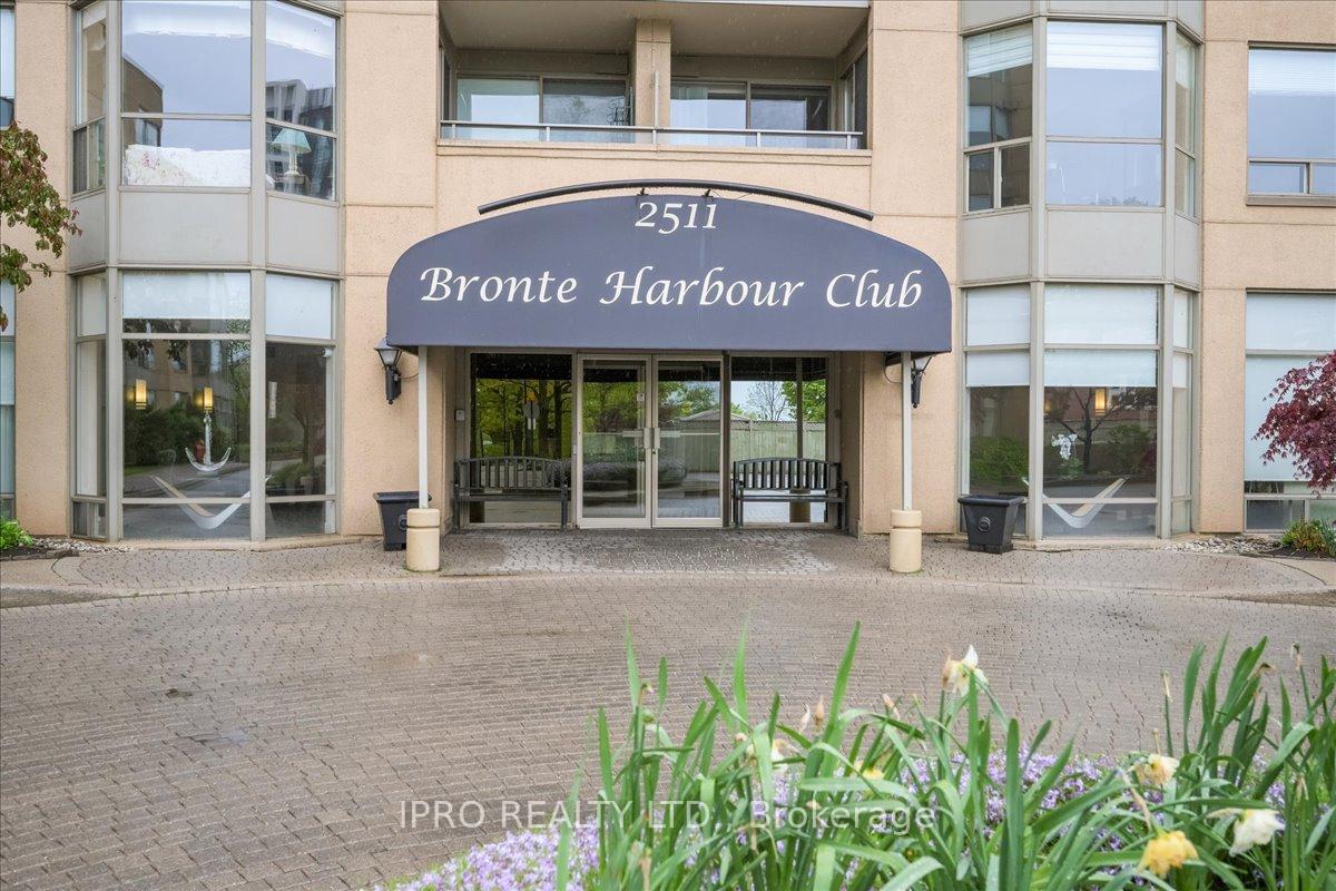 1 Bedroom Condo at 2511 Lakeshore, Oakville For sale