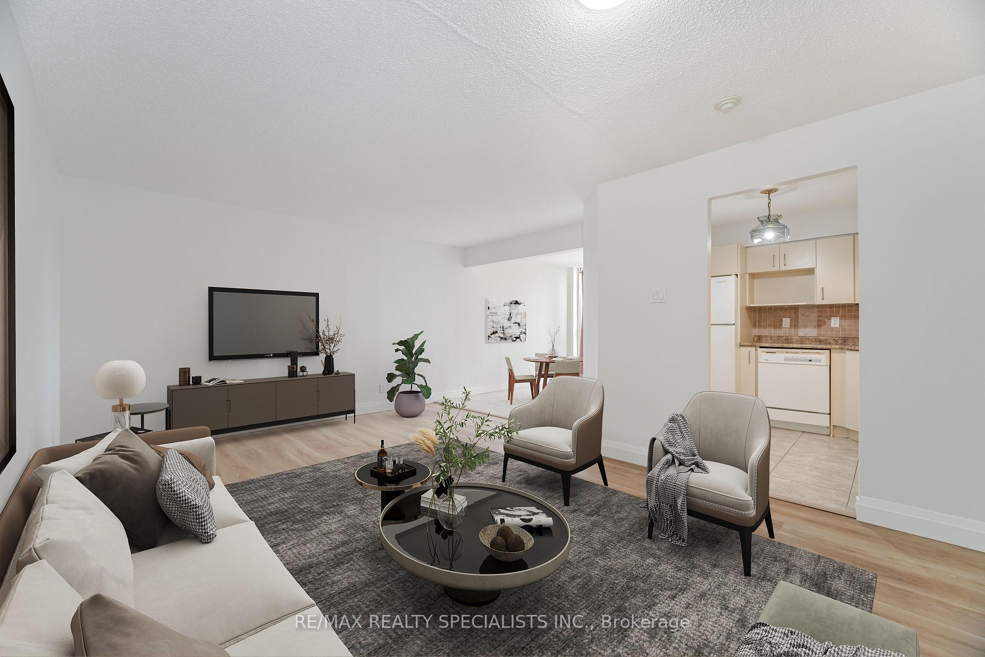 2 Bedrooms Condo at 61 Markbrook, Toronto For sale
