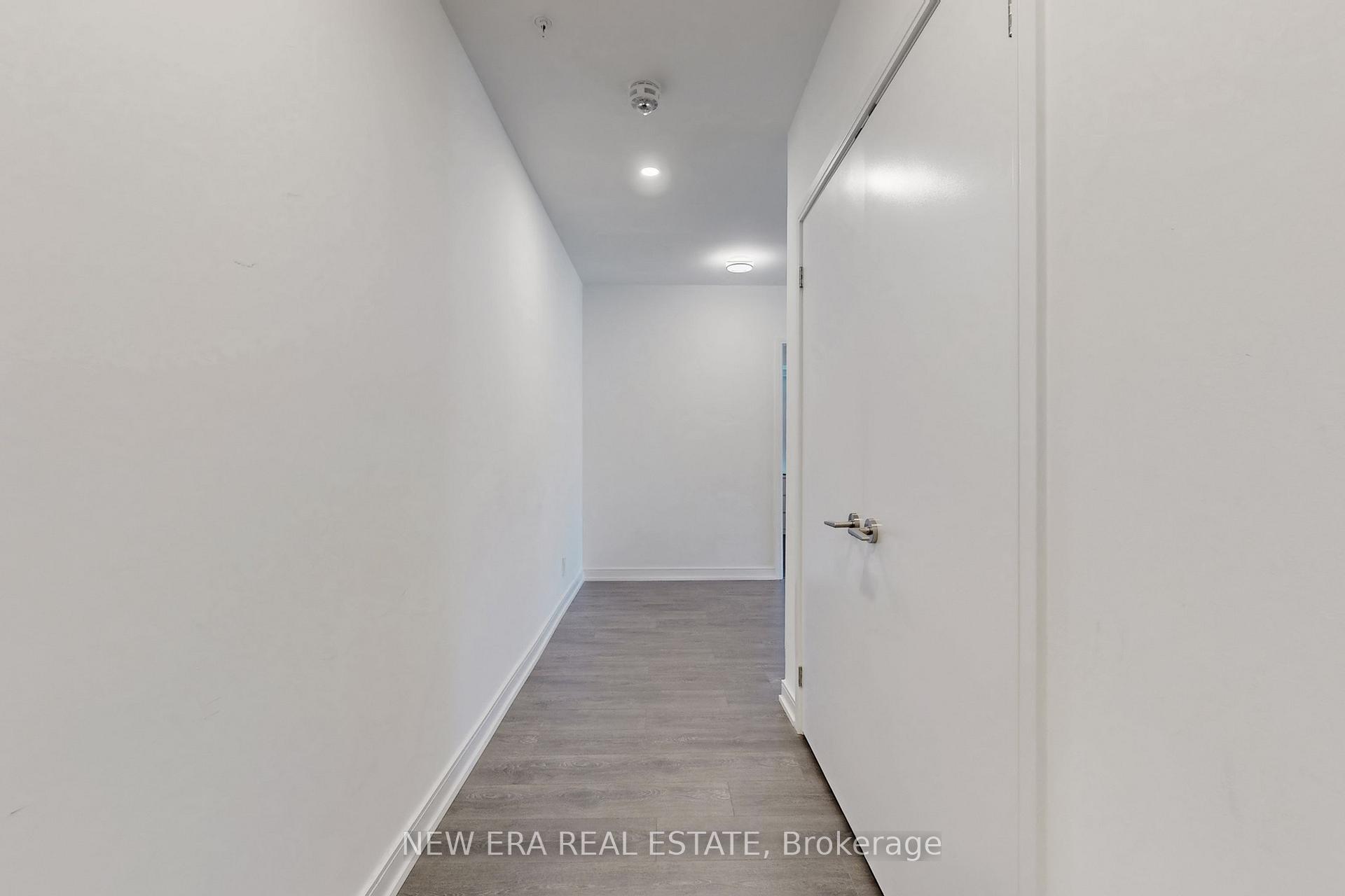 2 Bedrooms Condo at 30 Samuel Wood, Toronto For sale