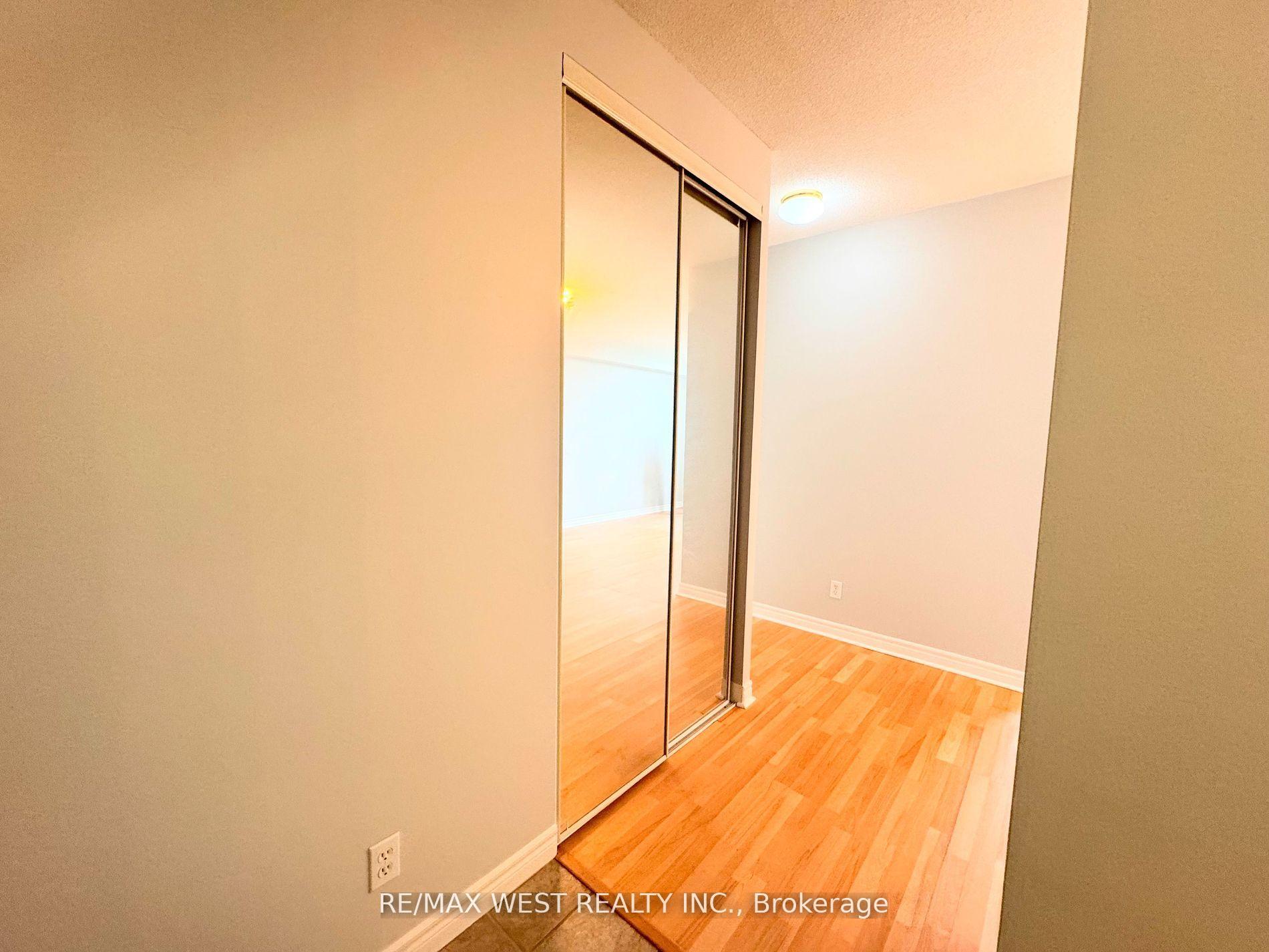 2 Bedrooms Condo at 1700 Eglinton, Toronto For sale