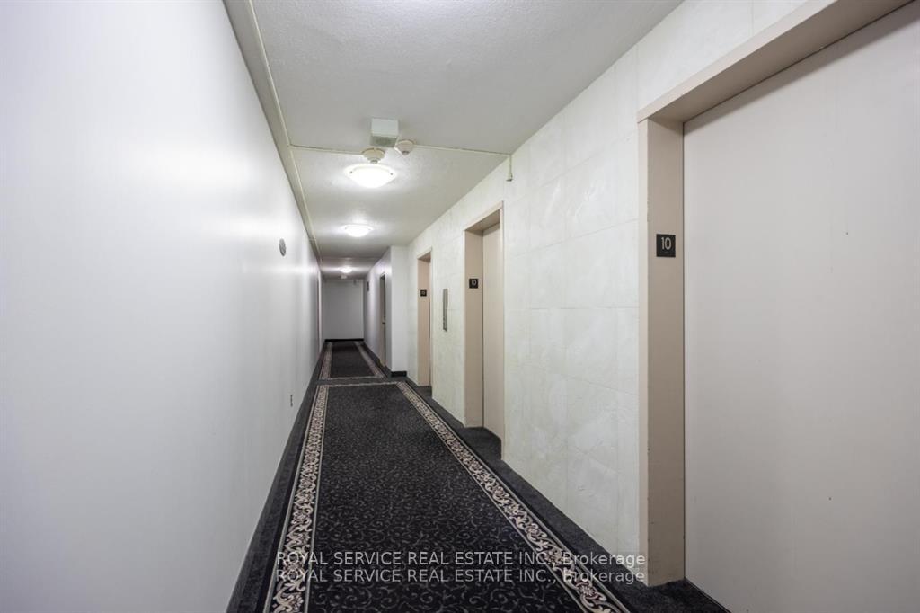 1 Bedroom Condo at 10 Parkway Forest,  Toronto For sale