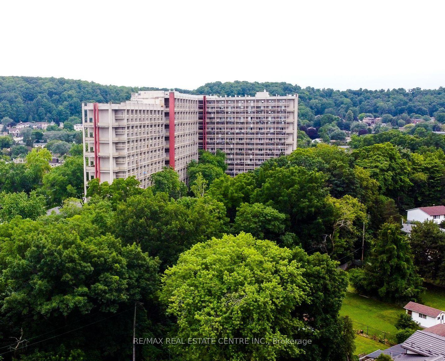 3 Bedrooms Condo at 350 Quigley, Hamilton For sale