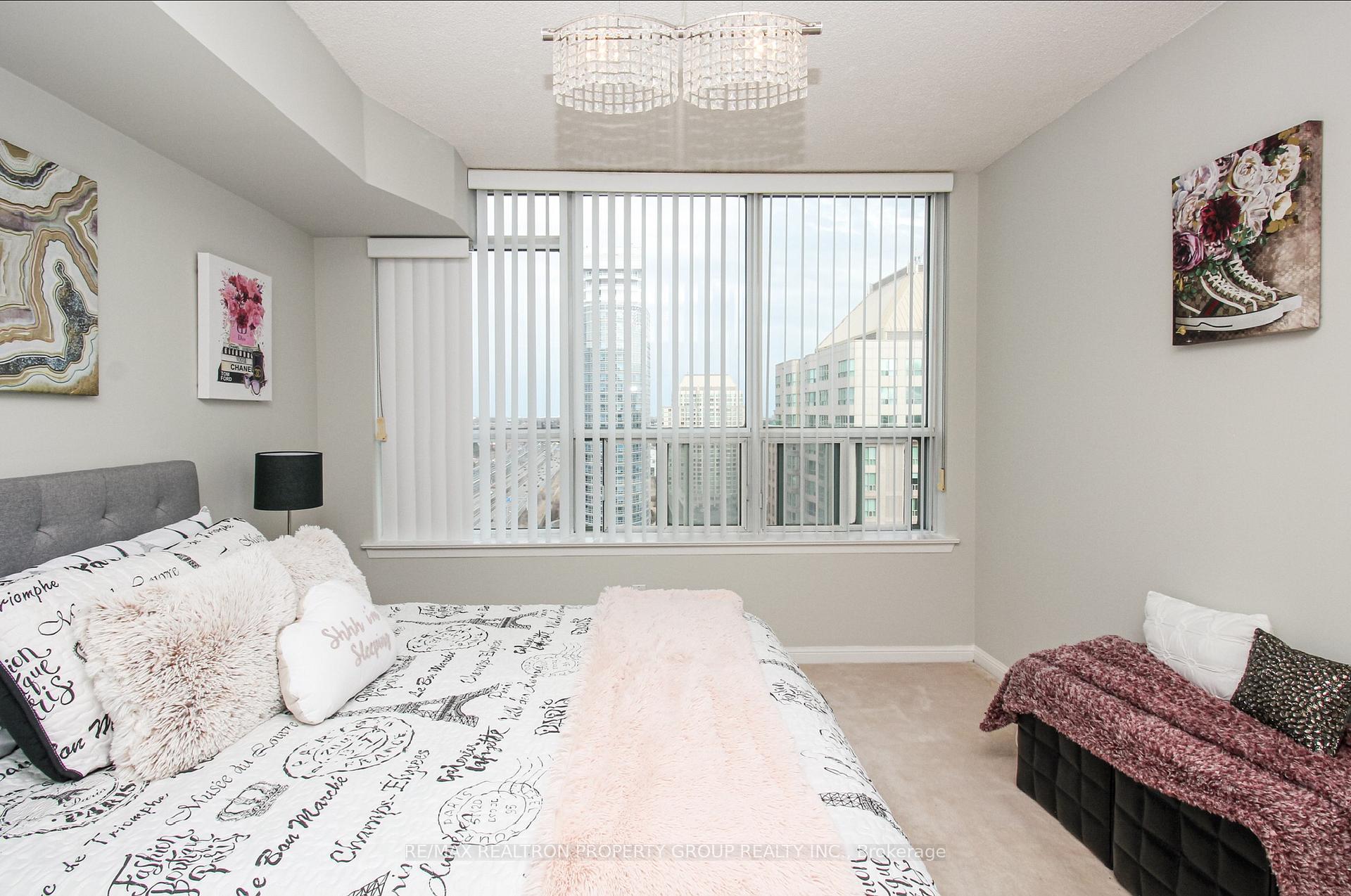 2 Bedrooms Condo at 88 Corporate, Toronto For sale