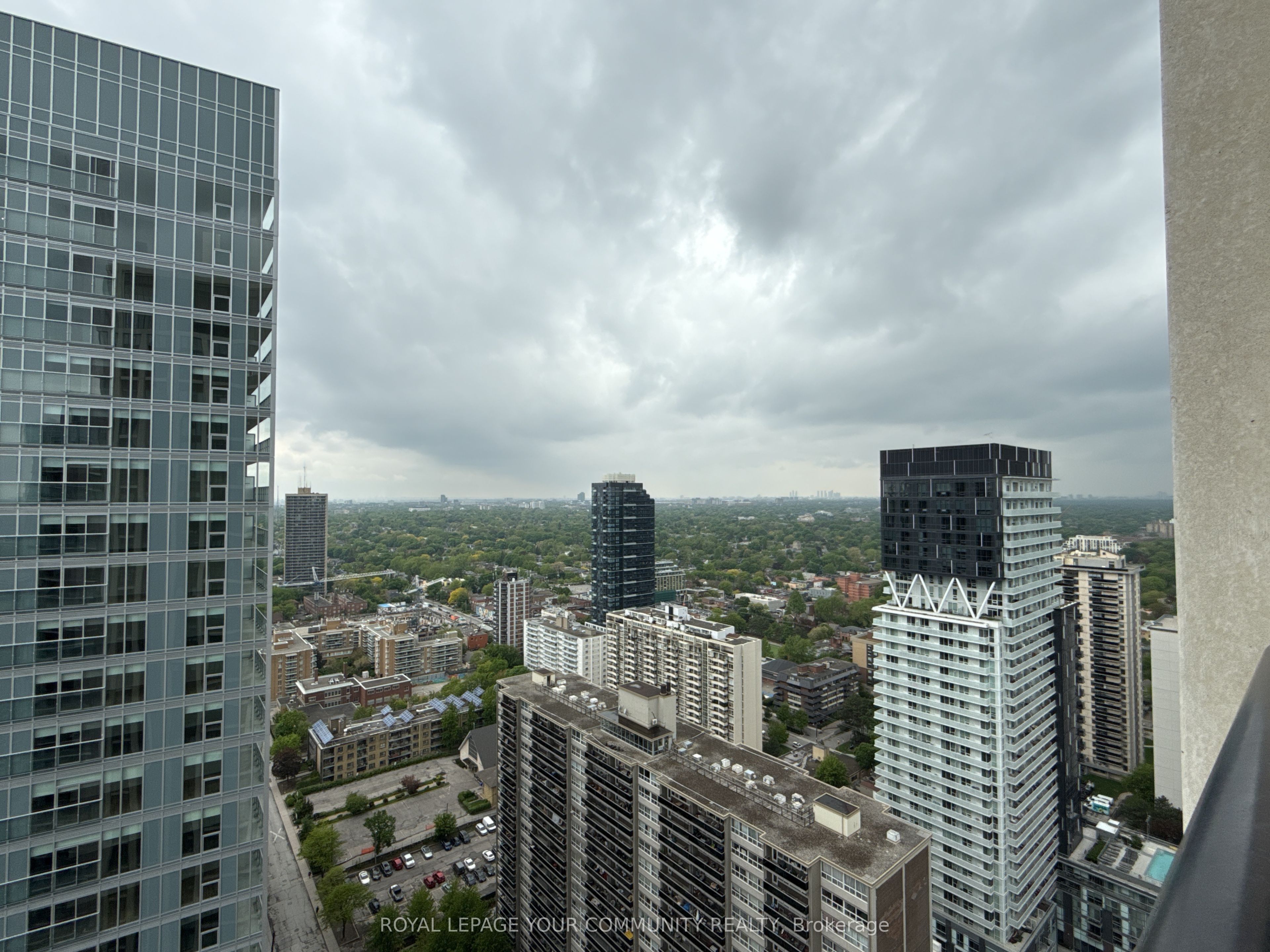 200 Redpath Avenue, #3306