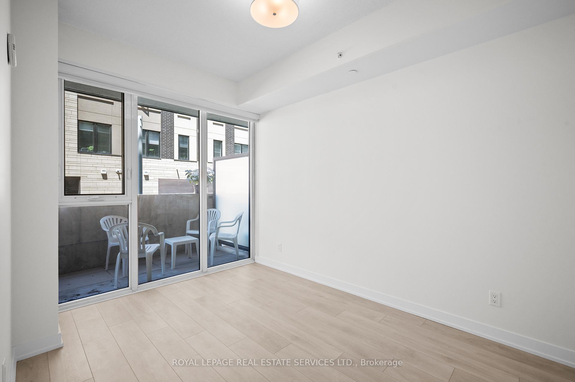 1 Bedroom Condo at 1117 Cooke, Burlington For sale