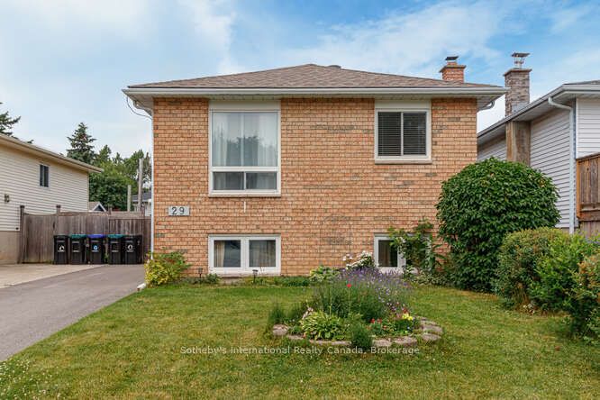 29 COURTICE Crescent