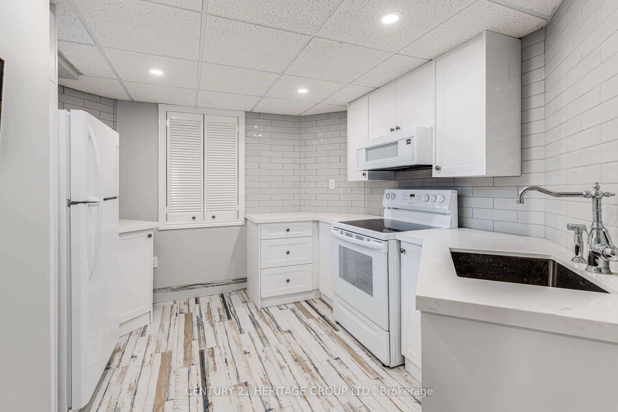 673 Chaleur Place