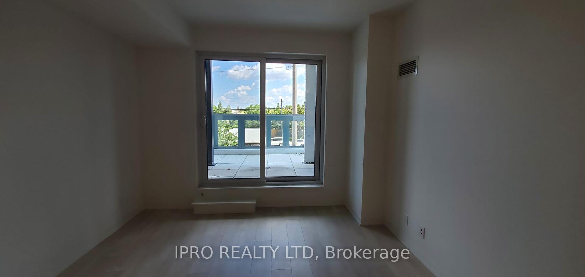 2 Bedrooms Condo at 7950 Bathurst, Vaughan For sale