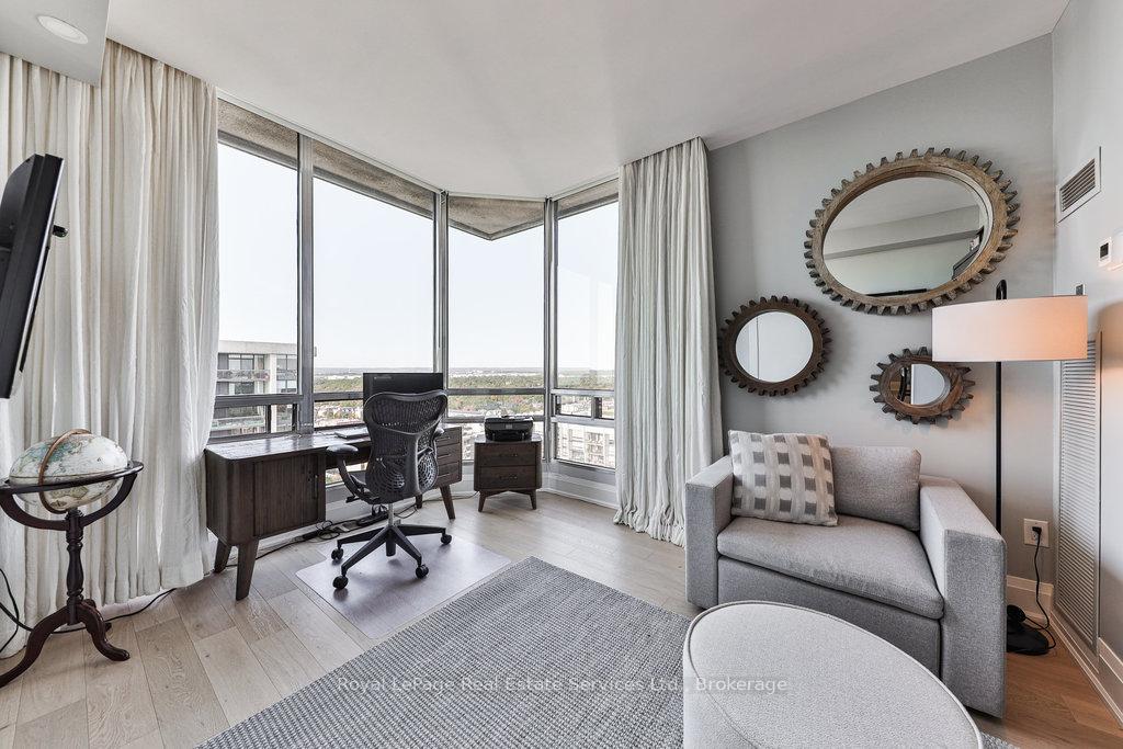 2 Bedrooms Condo at 2170 Marine, Oakville For sale