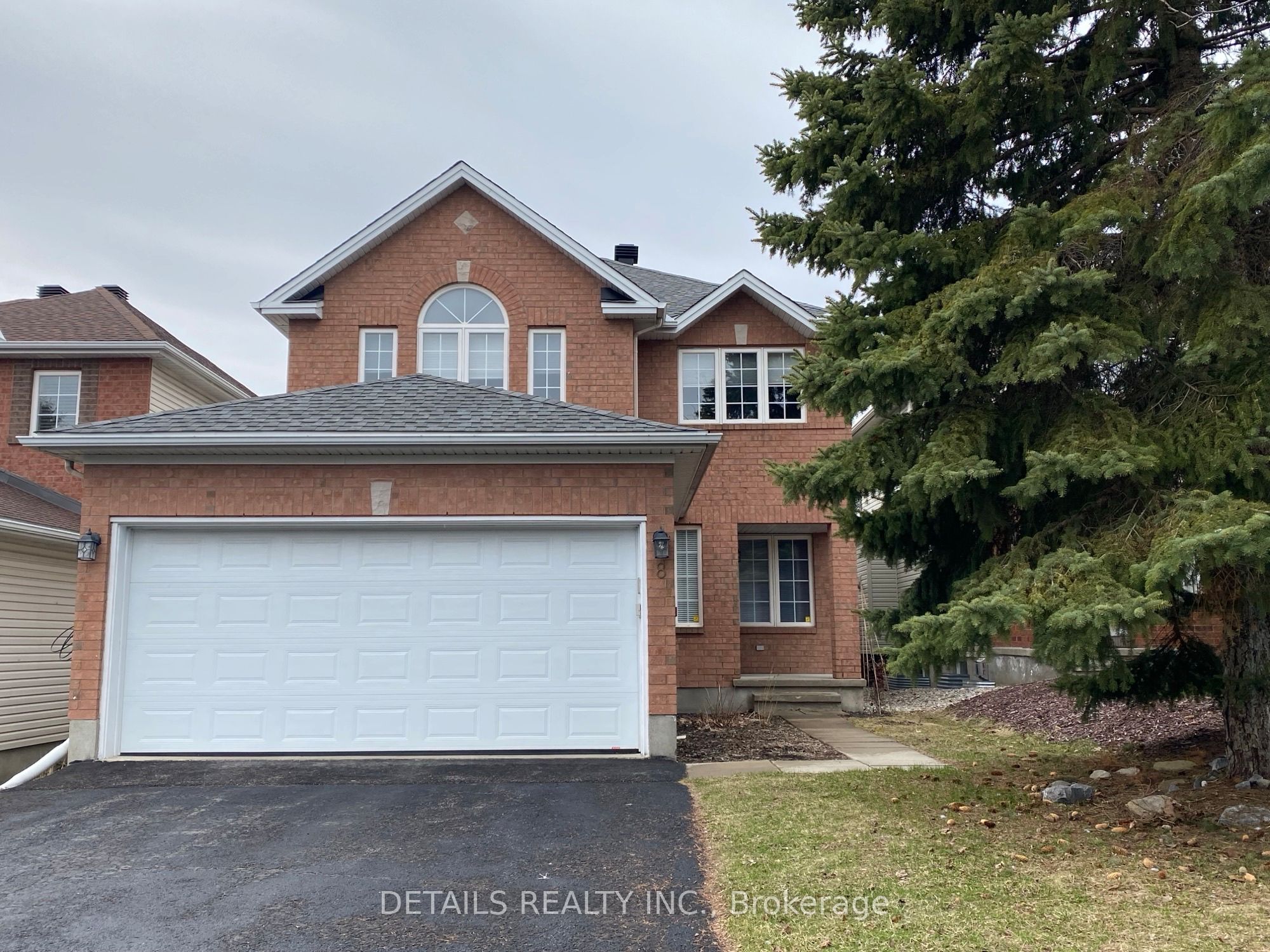 8 Whitestone Drive, CarlingtonCentralPark, ON K2C 4A7