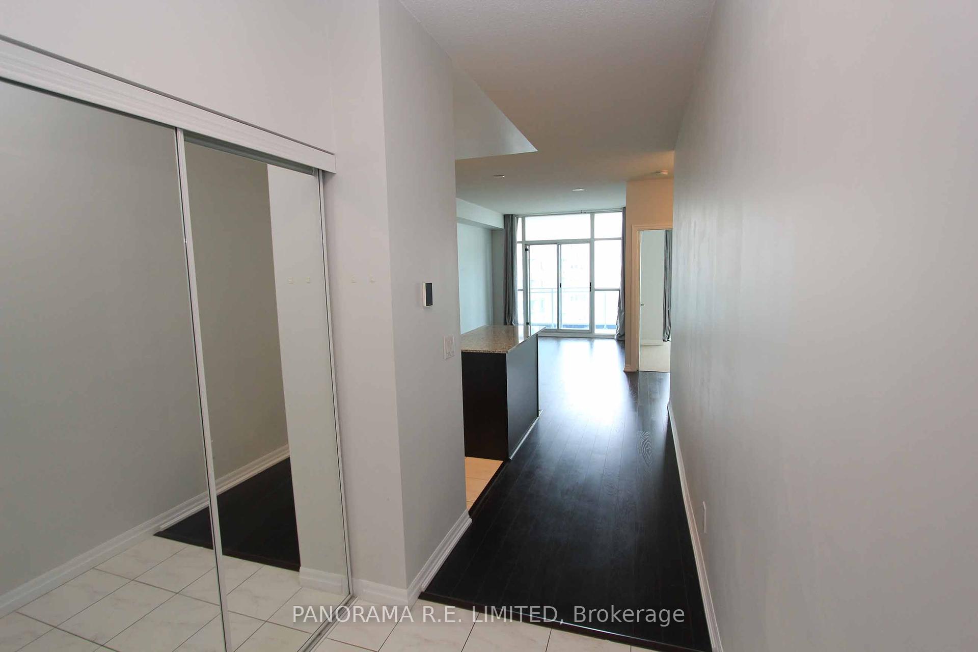 1 Bedroom Condo at 223 Webb, Mississauga For sale