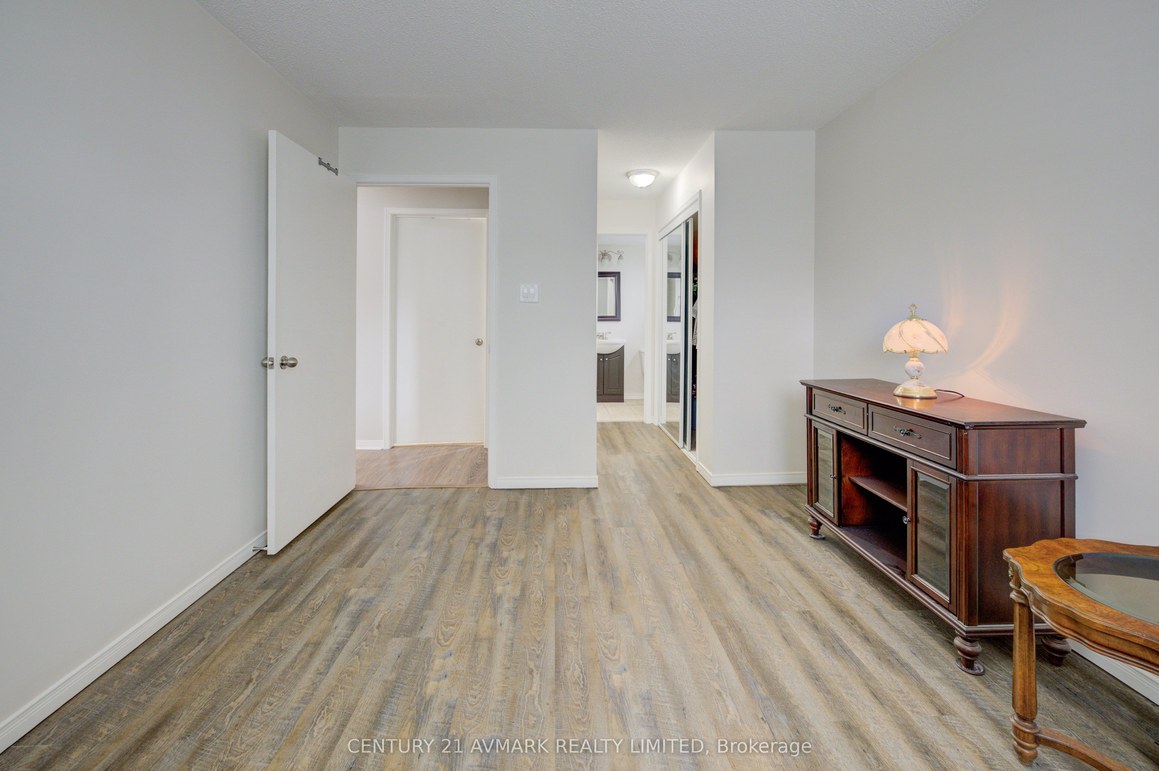 78 Roehampton Avenue, #205