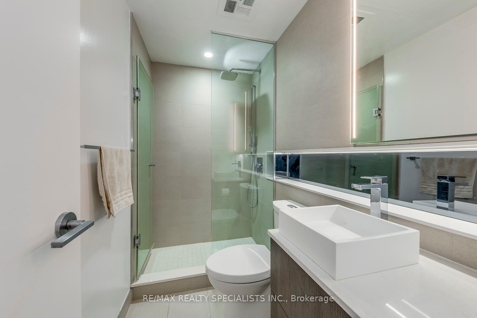 3 Bedrooms Condo at 215 Queen, Toronto For sale