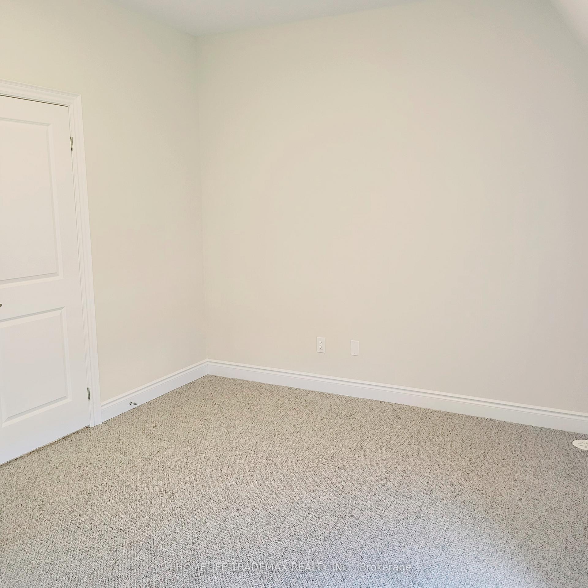 3 Bedrooms Condo at 15 Lunar, Mississauga For sale