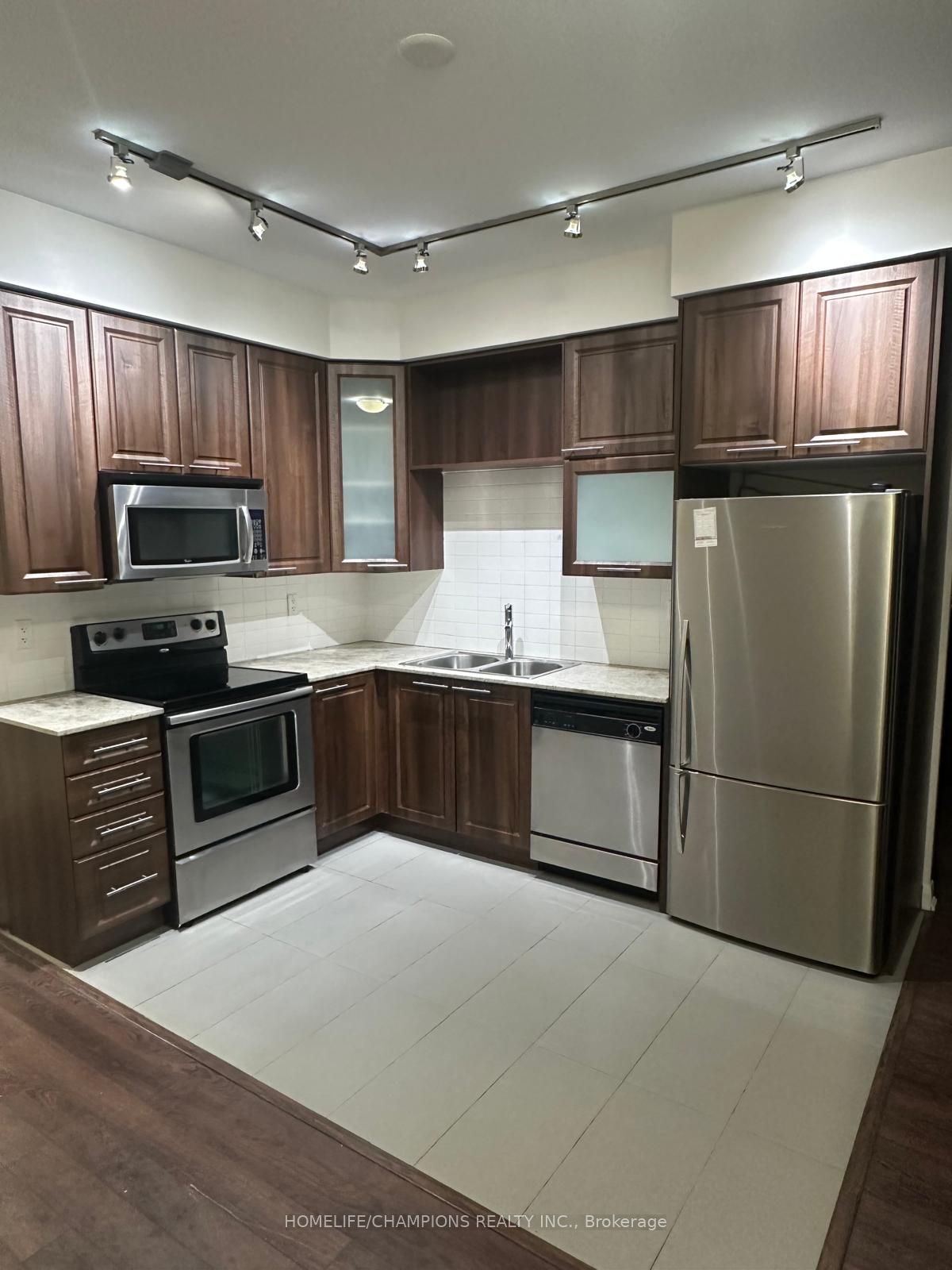 500 Sherbourne Street N, #2903