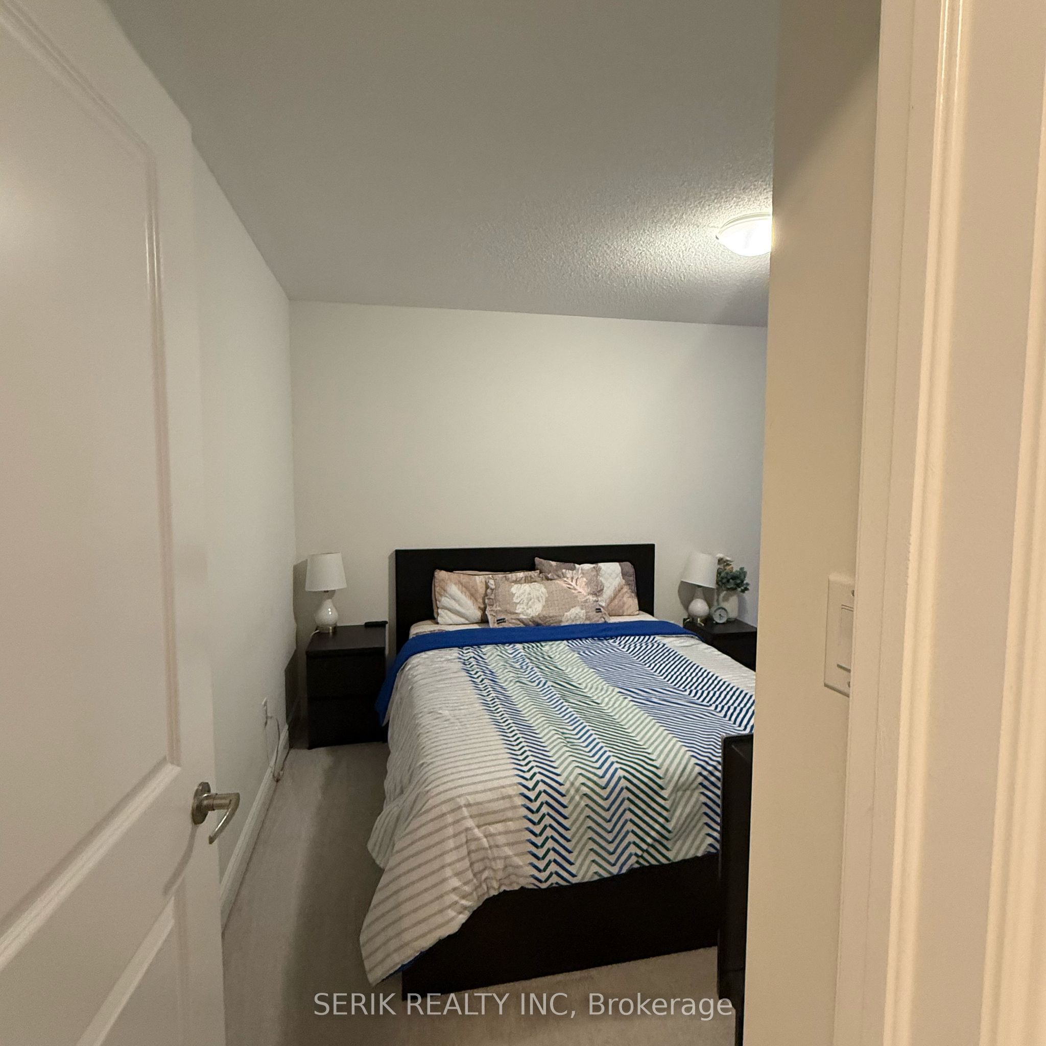 54 Oakmore Lane