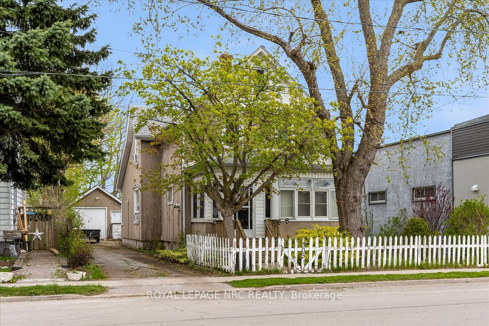 305 Mitchell Street, Port Colborne, ON L3K 1Y7