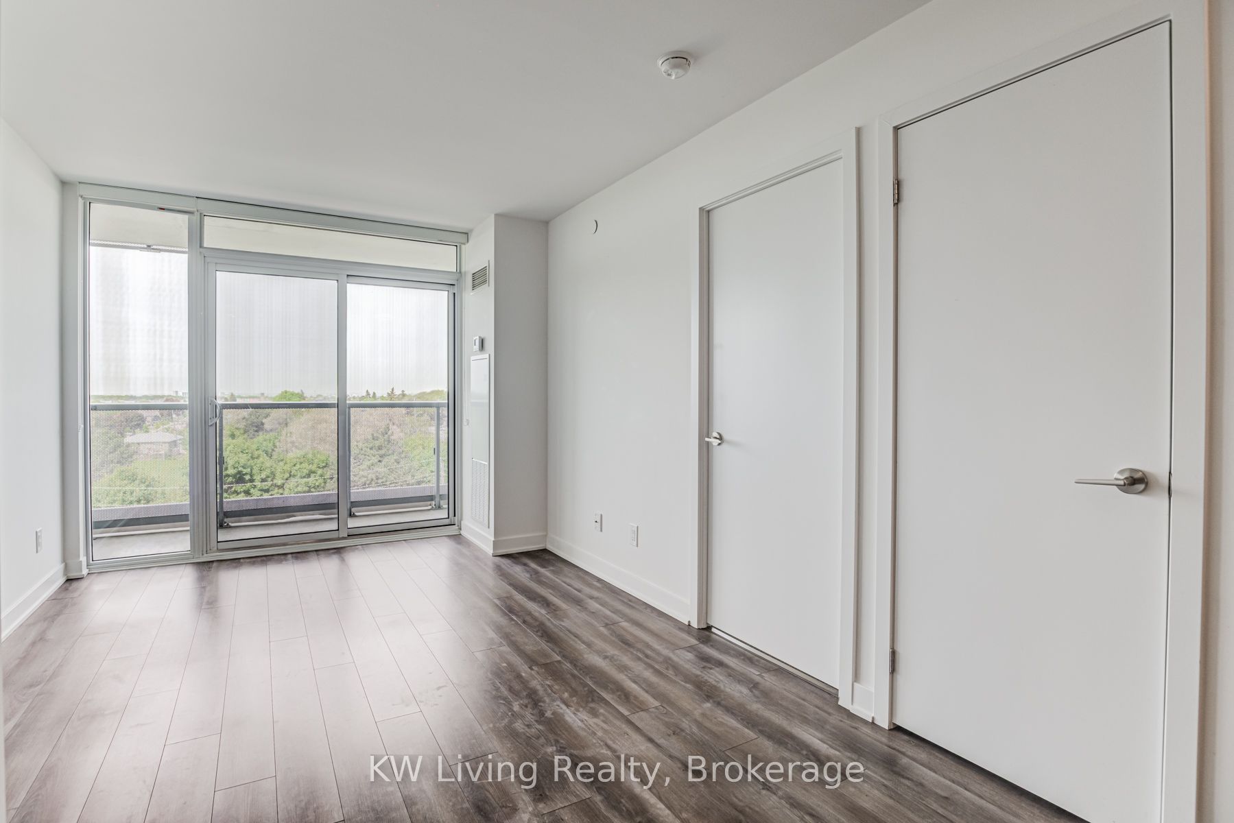 160 Flemington Road, #815