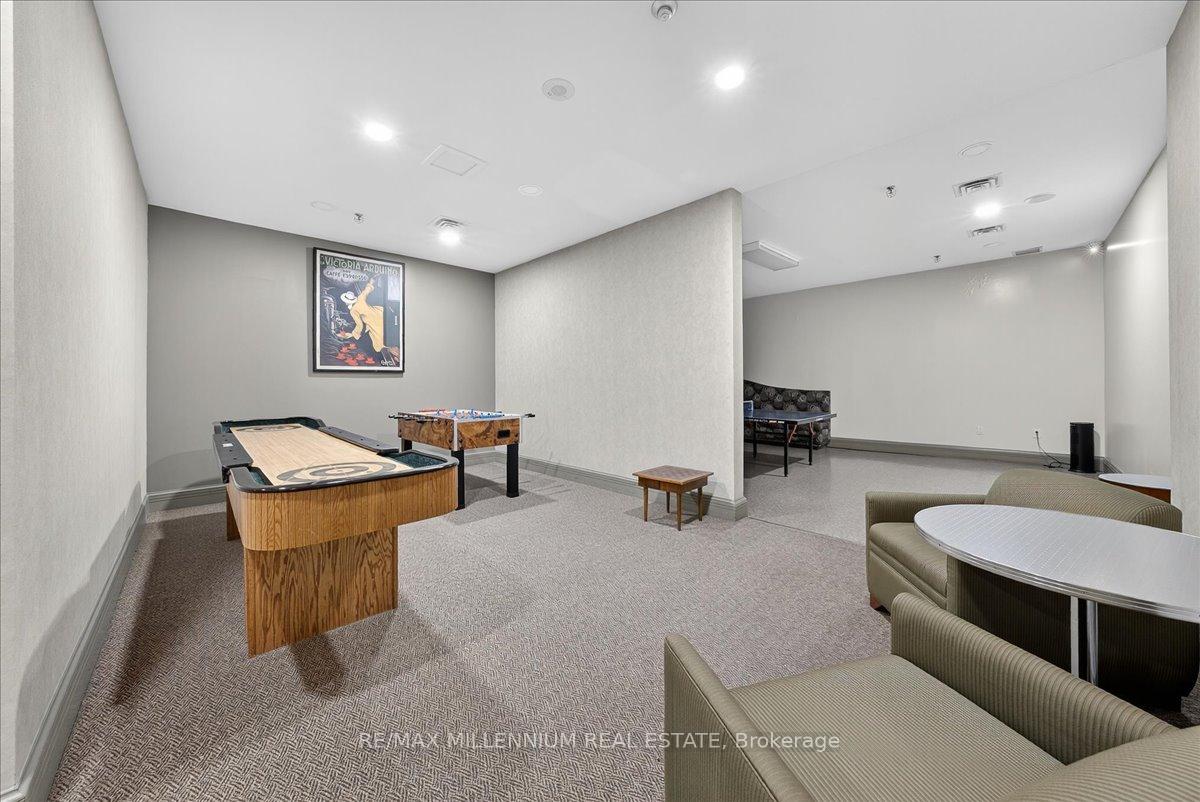 2 Bedrooms Condo at 125 Omni, Toronto For sale