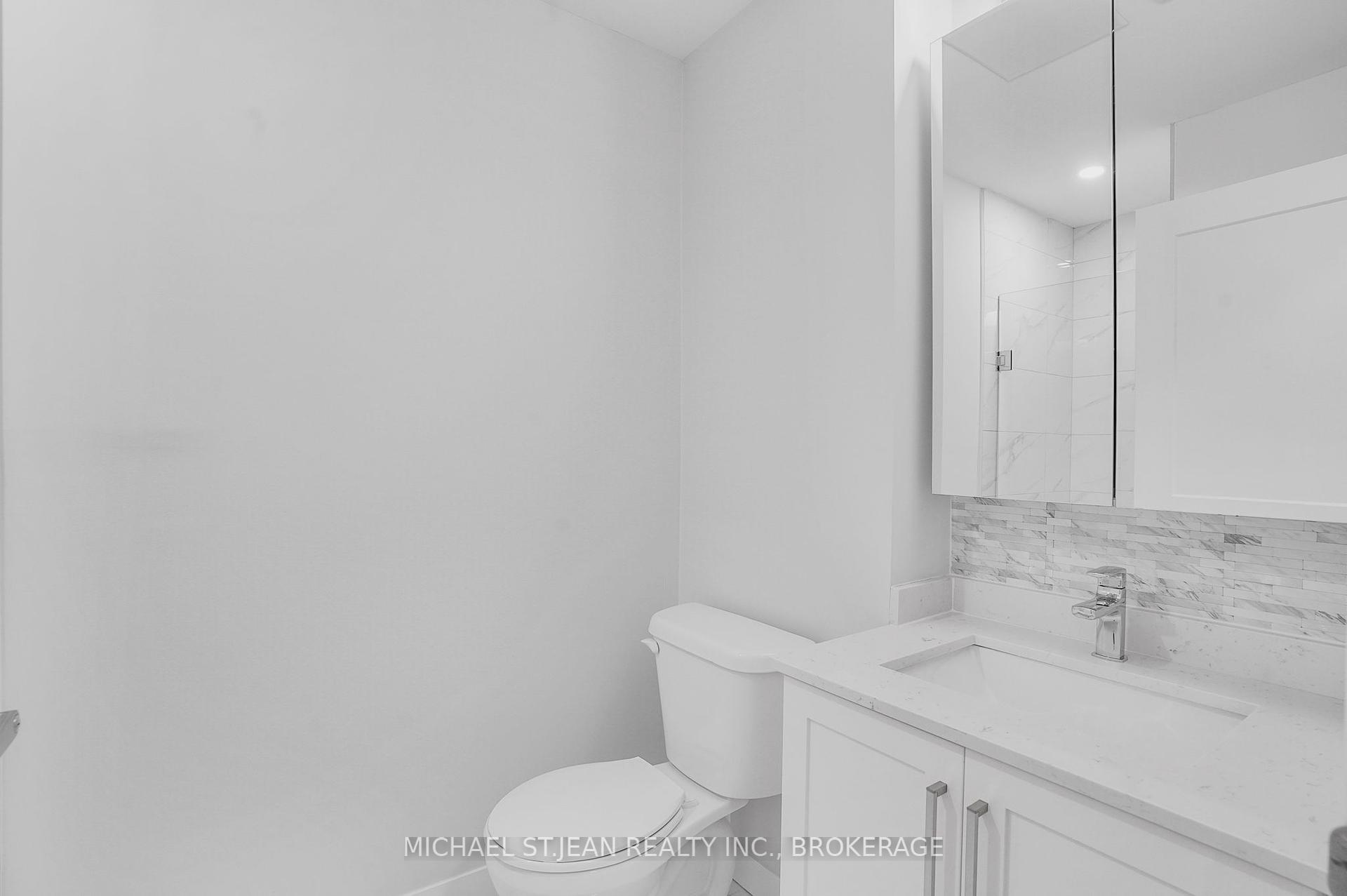 1 Bedroom Condo at 15 Queen,  Hamilton For sale