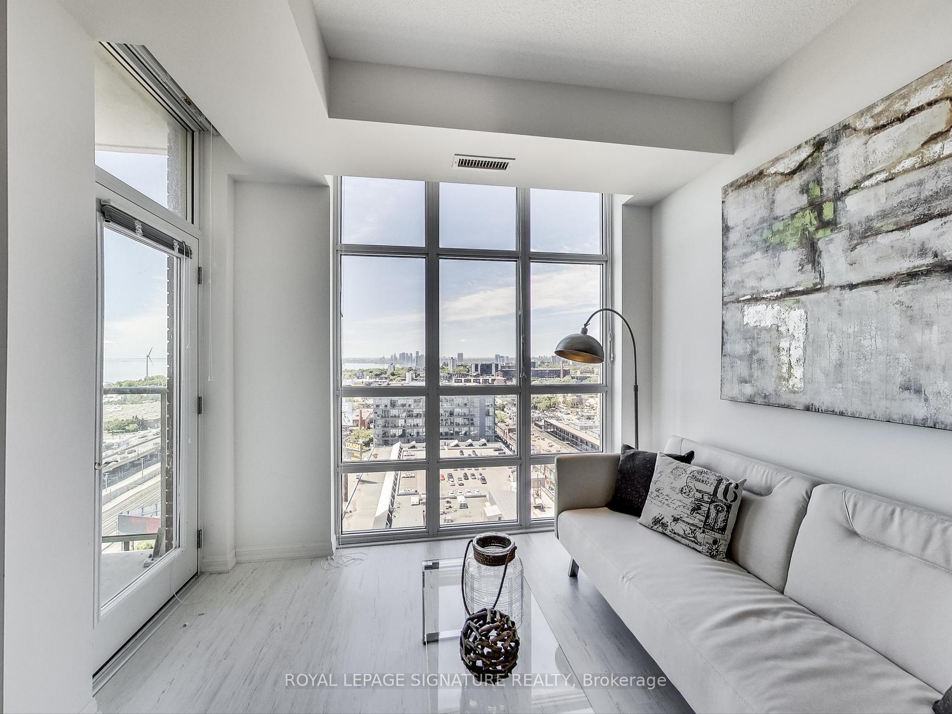 3 Bedrooms Condo at 85 East Liberty, Toronto For sale