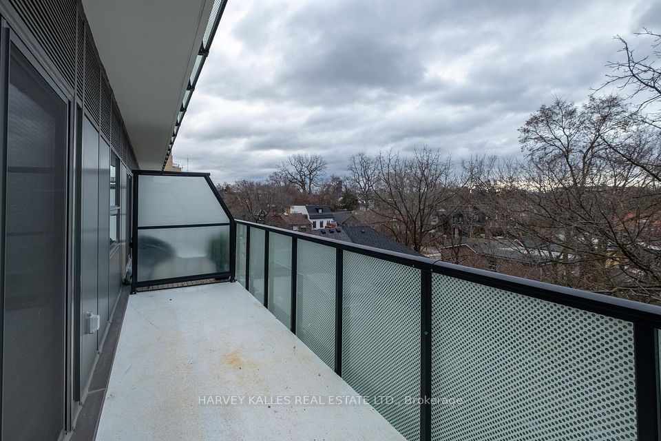 863 St Clair Avenue W 309