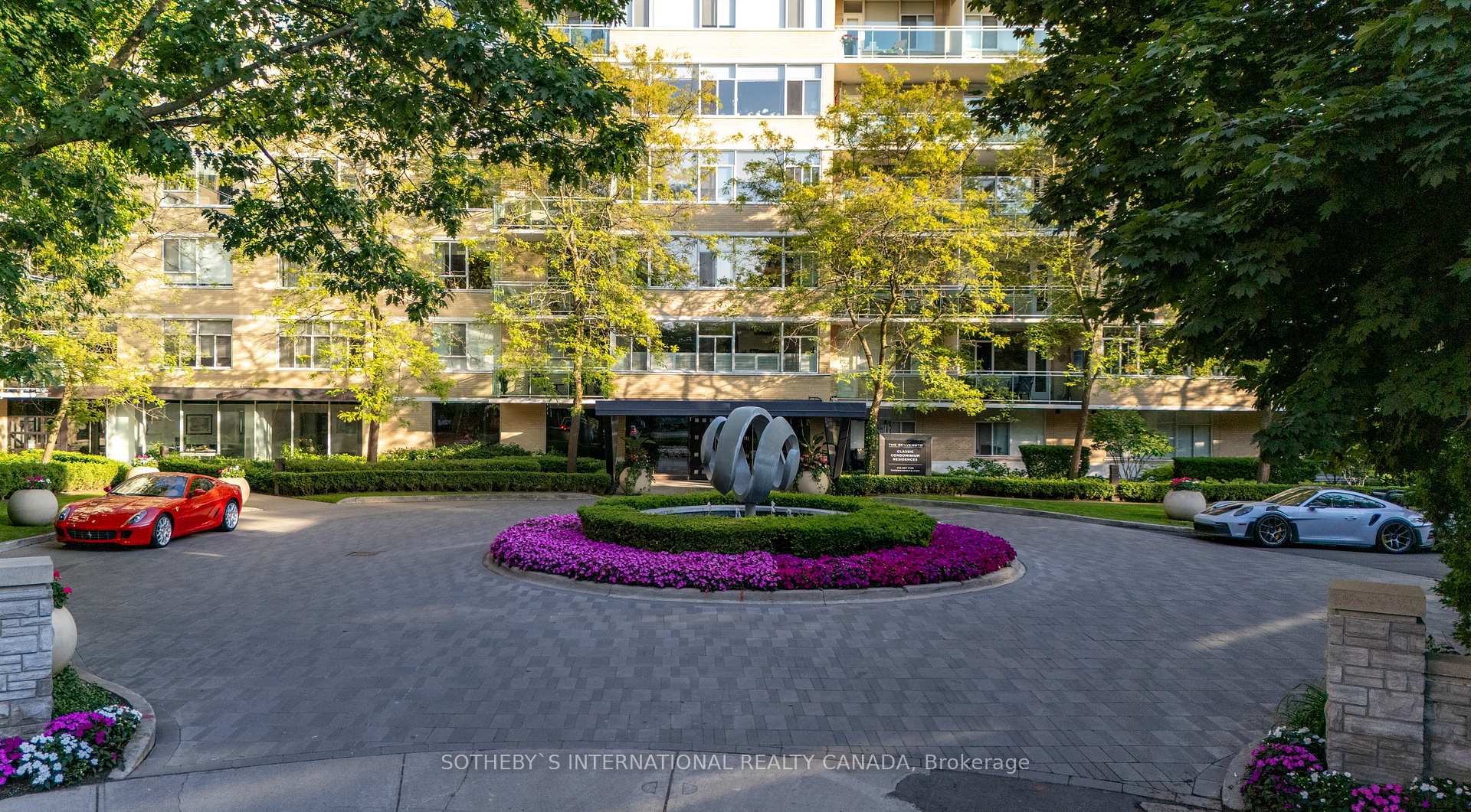 3 Bedrooms Condo at 1 Benvenuto,  Toronto For sale