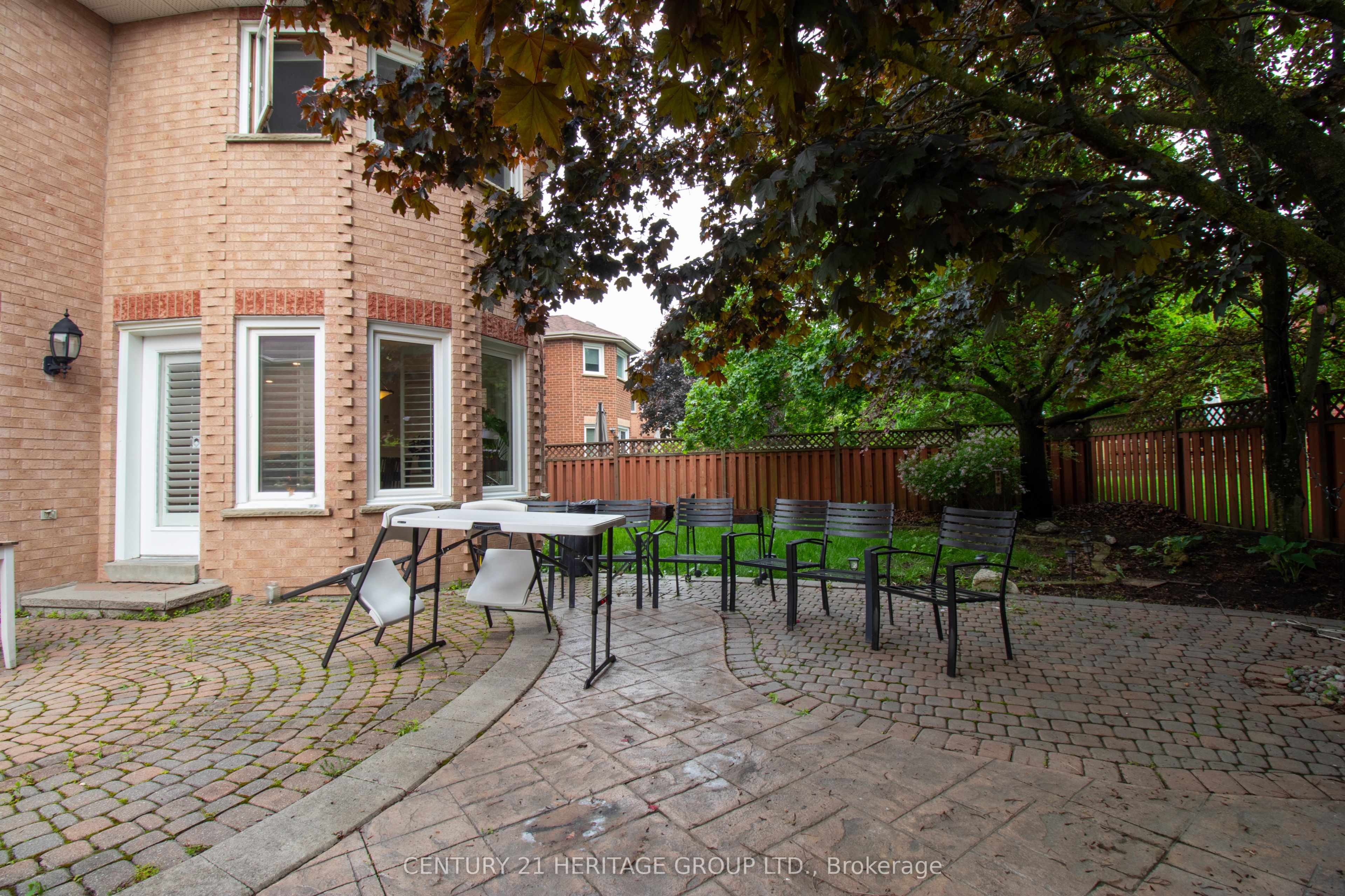 27 Charing Crescent