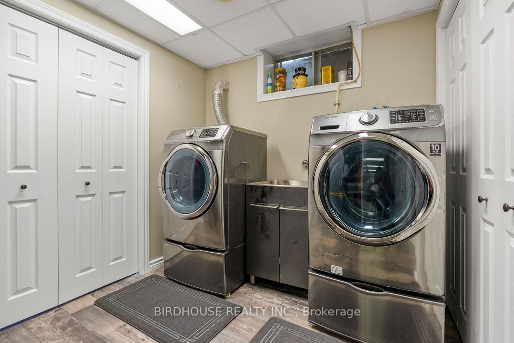 6 Richardson Court, Kawartha Lakes, ON K9V 5W3