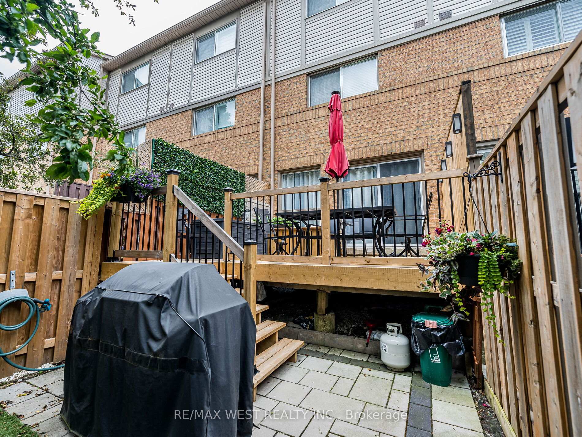 4 Bedrooms Condo at 1168 Arena, Mississauga For sale