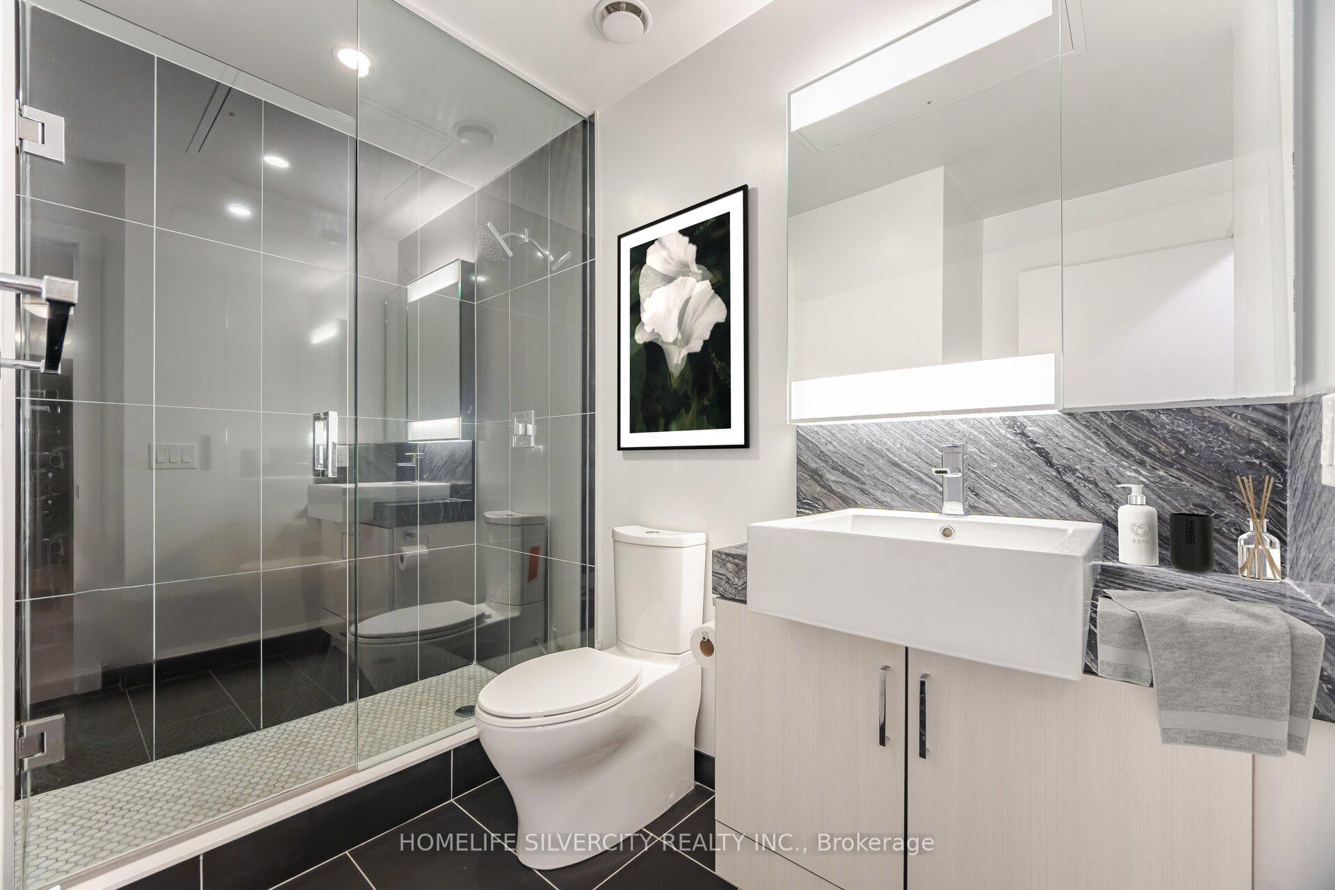 1 Bedroom Condo at 15 Beverley, Toronto For sale