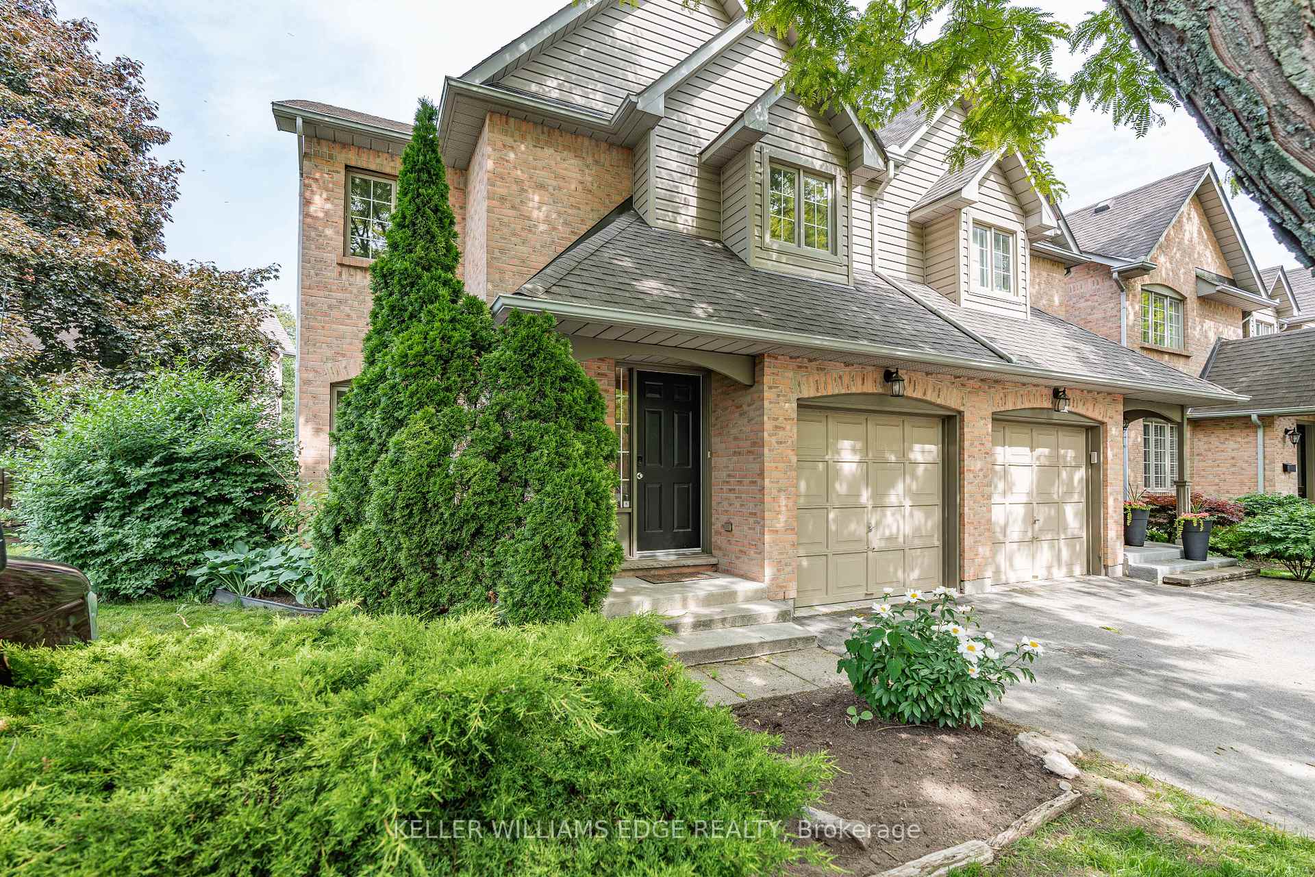 3 Bedrooms Condo at 320 Hamilton, Hamilton For sale