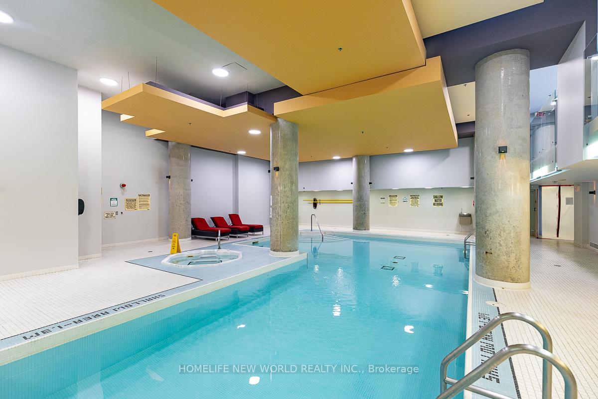 3 Bedrooms Condo at 111 Elizabeth, Toronto For sale