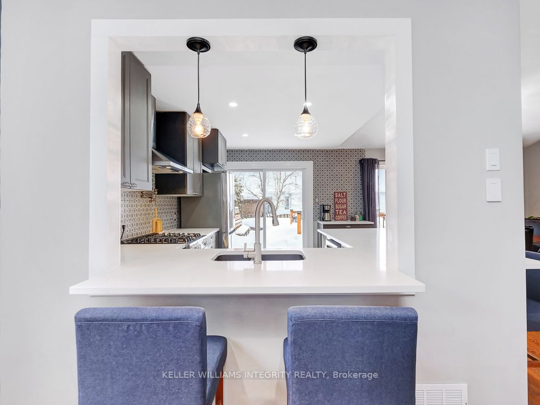 28 Alon Street, StittsvilleMunsterRichmond, ON K2S 1L2