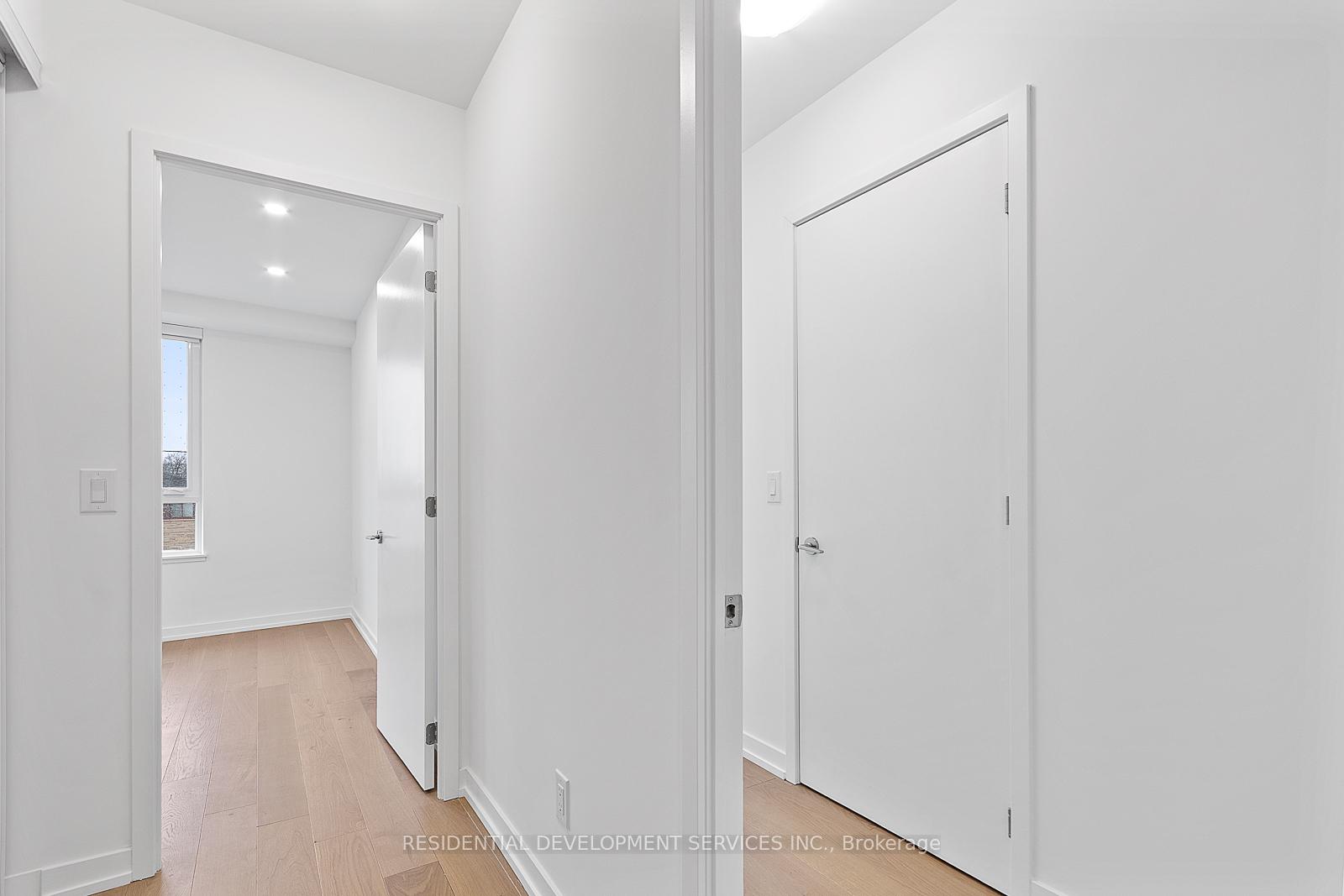 3 Bedrooms Condo at 15 Maryport Ave,  Toronto For sale