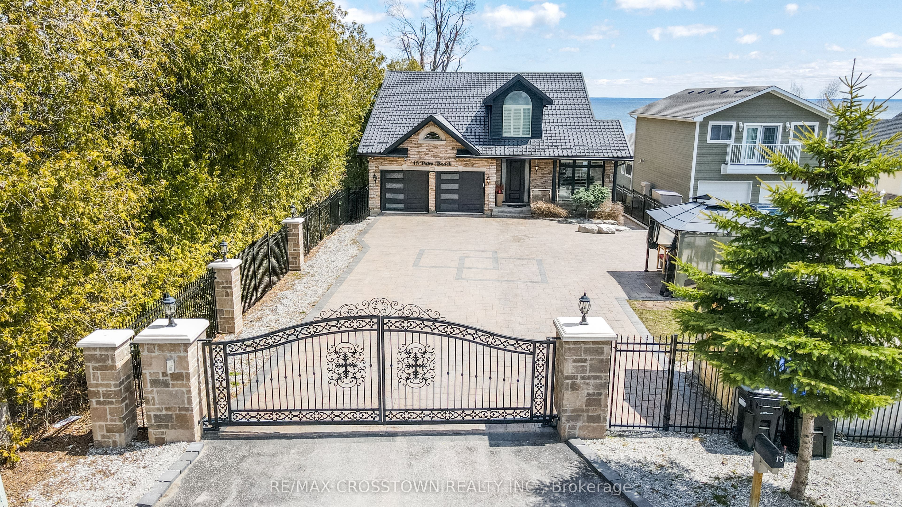 15 Palm Beach Road, Oro-Medonte, ON L0L 1T0