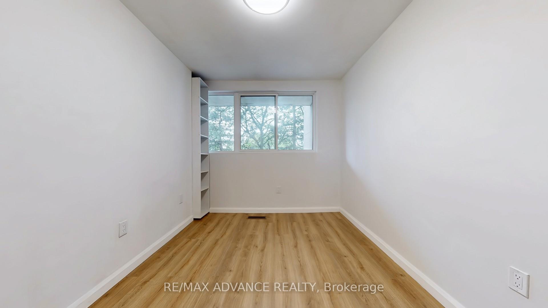 4 Bedrooms Condo at 165 Cherokee, Toronto For sale