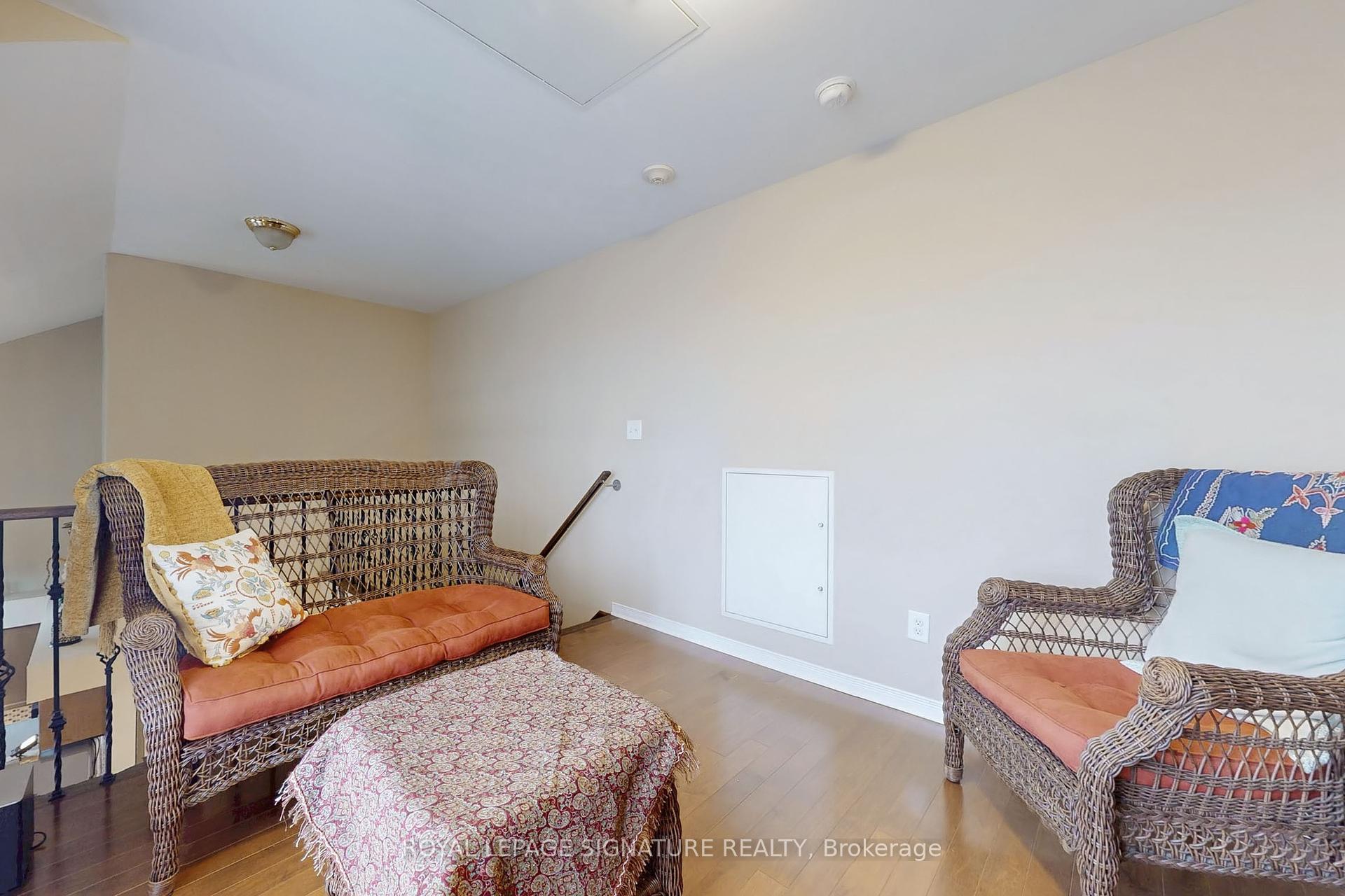 4 Bedrooms Condo at 649D Warden, Toronto For sale