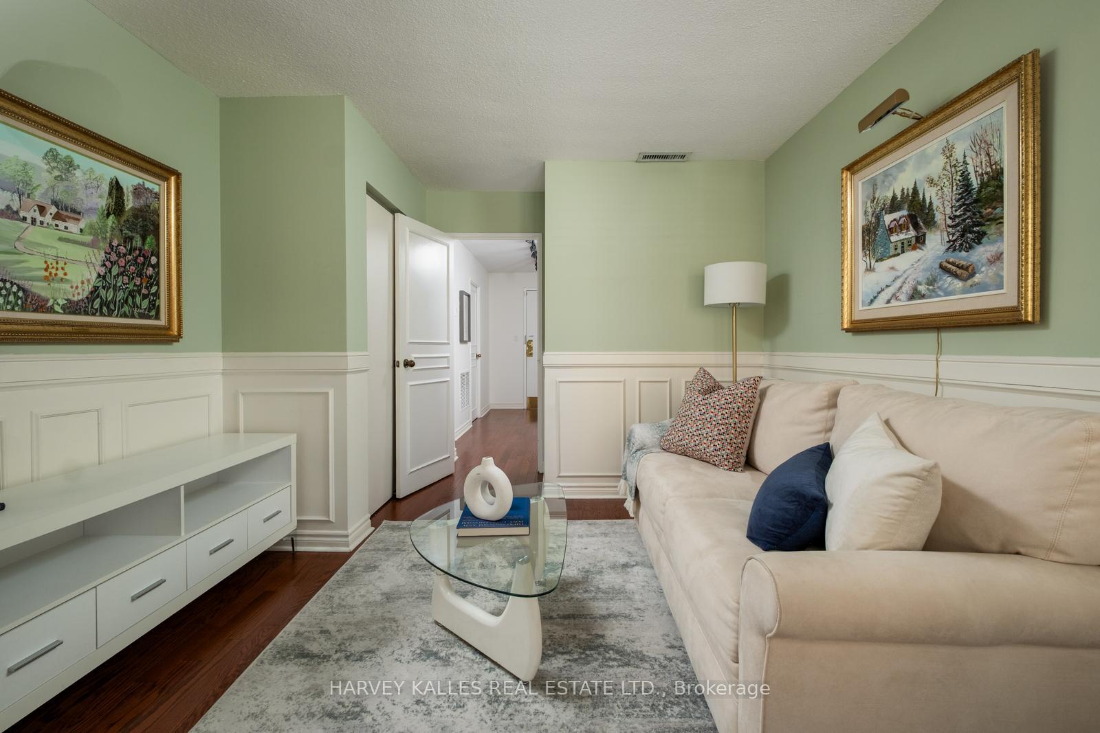 2 Bedrooms Condo at 135 George, Toronto For sale