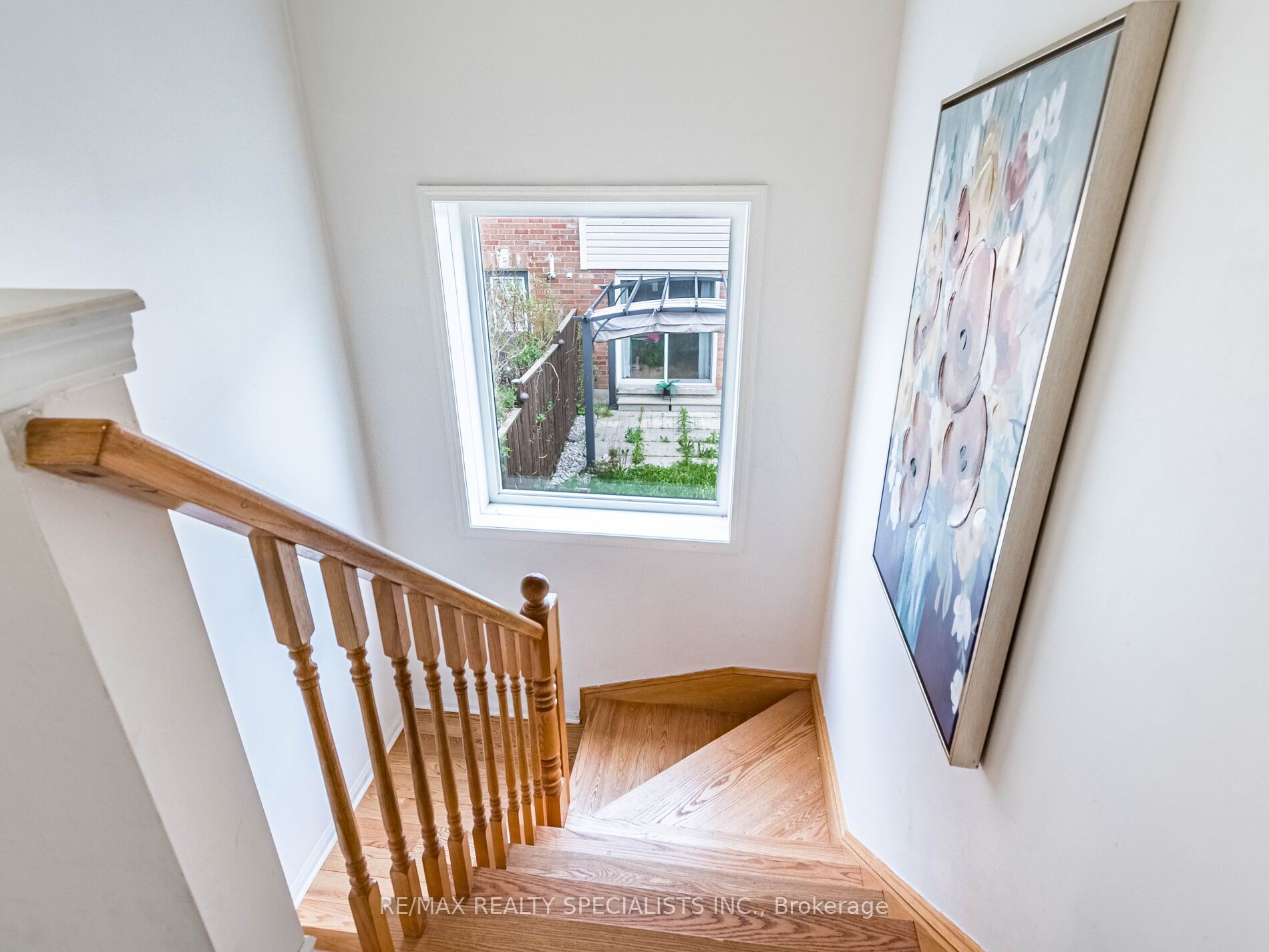 105 DECKER HOLLOW Circle