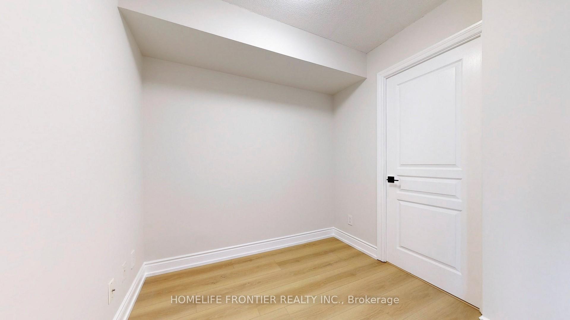 2 Bedrooms Condo at 7 North Park, Vaughan For sale