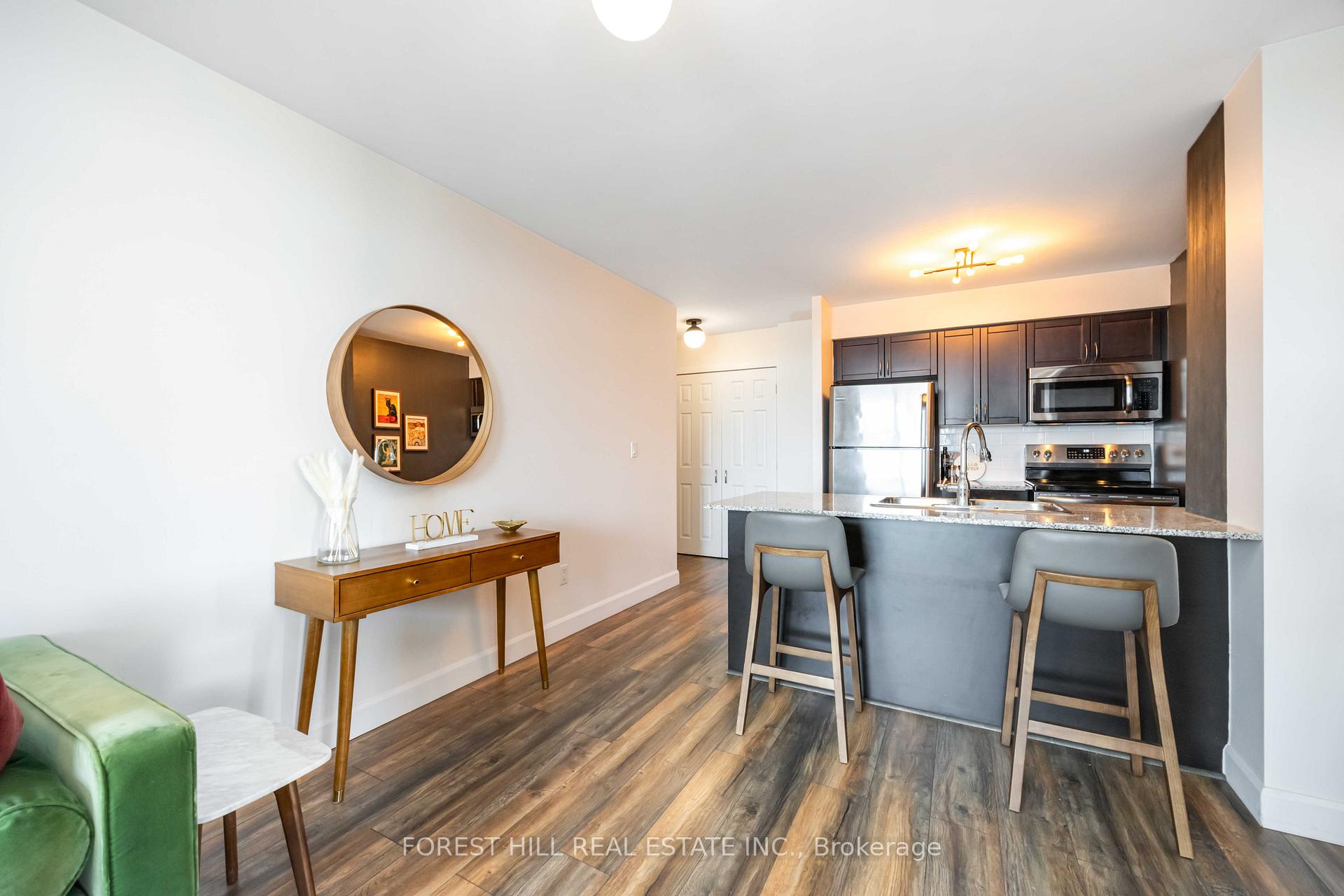 2 Bedrooms Condo at 812 Lansdowne, Toronto For sale