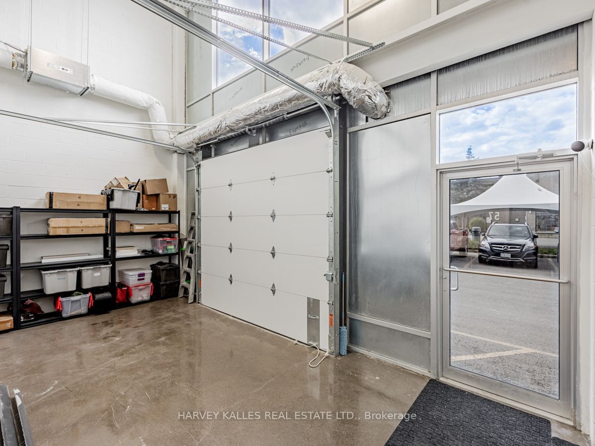 1215 Queensway N/A E 57/Rear