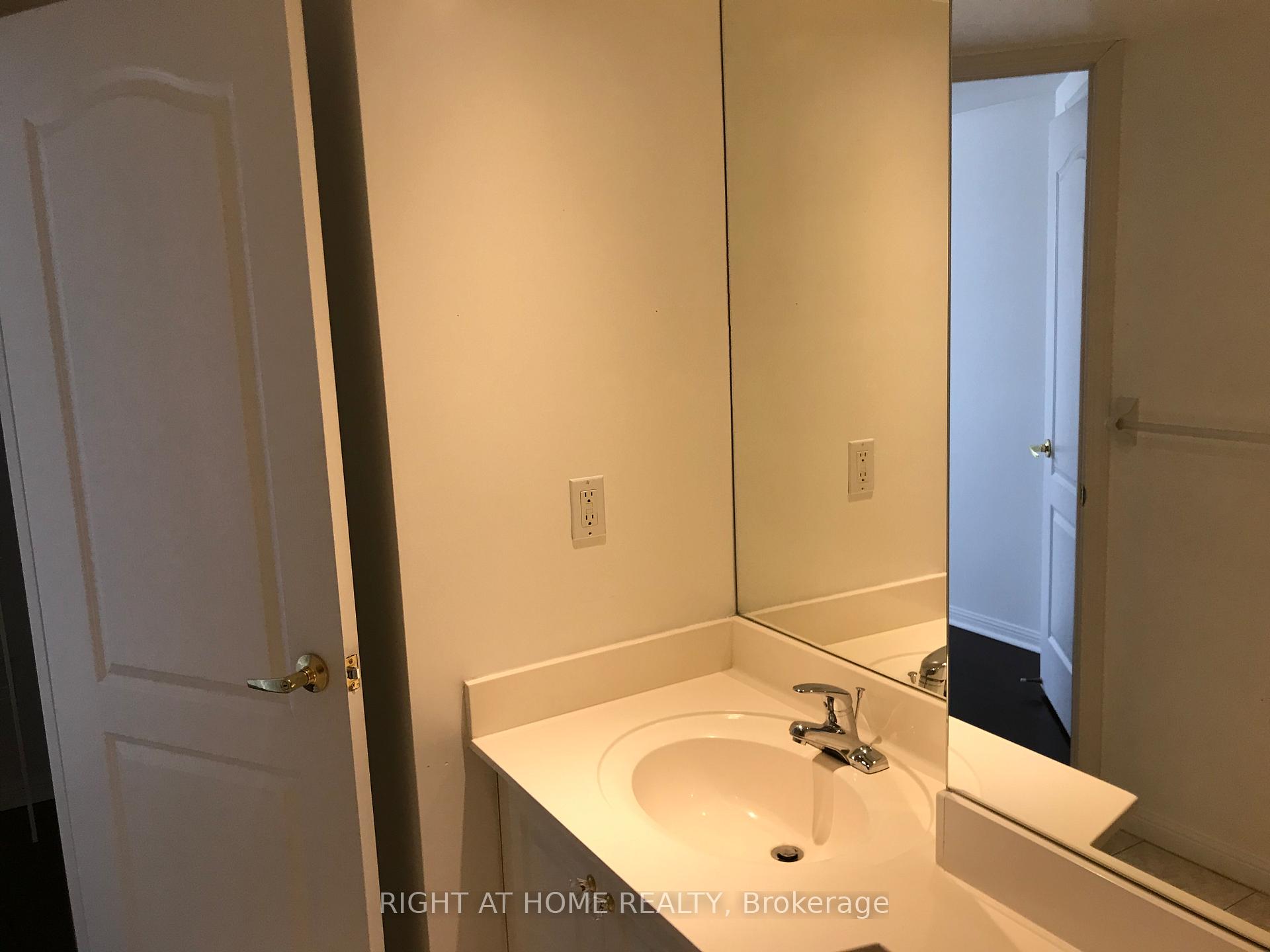 1 Bedroom Condo at 3130 Yonge, Toronto For sale