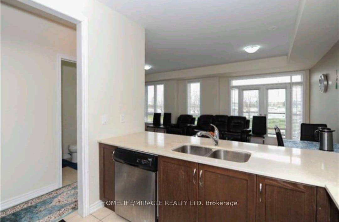 2 Bedrooms Condo at 9601 Jane, Vaughan For sale