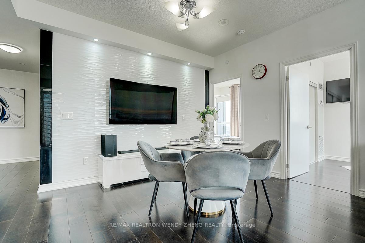 2 Bedrooms Condo at 52 Forest Manor, Toronto For sale