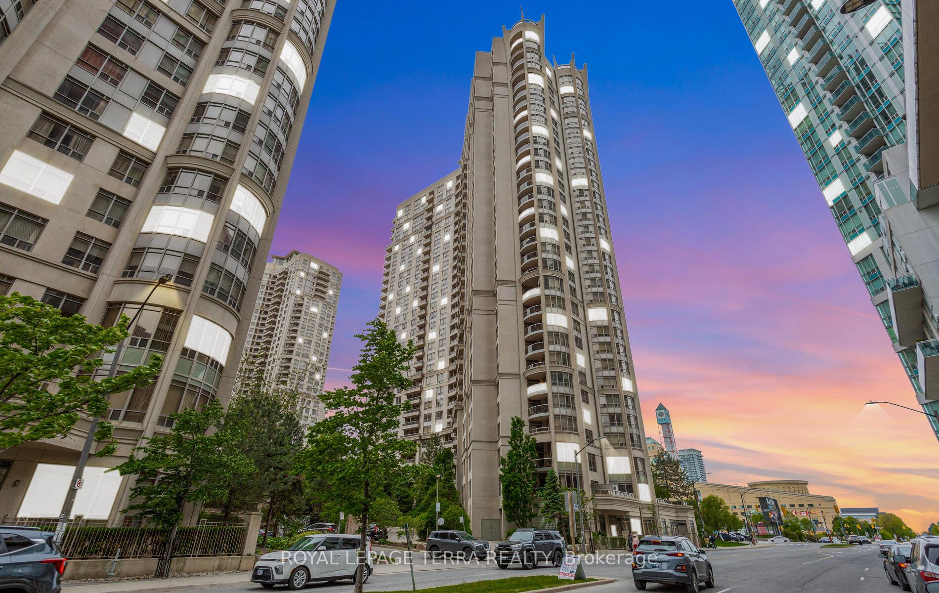 1 Bedroom Condo at 3888 Duke Of York, Mississauga For sale